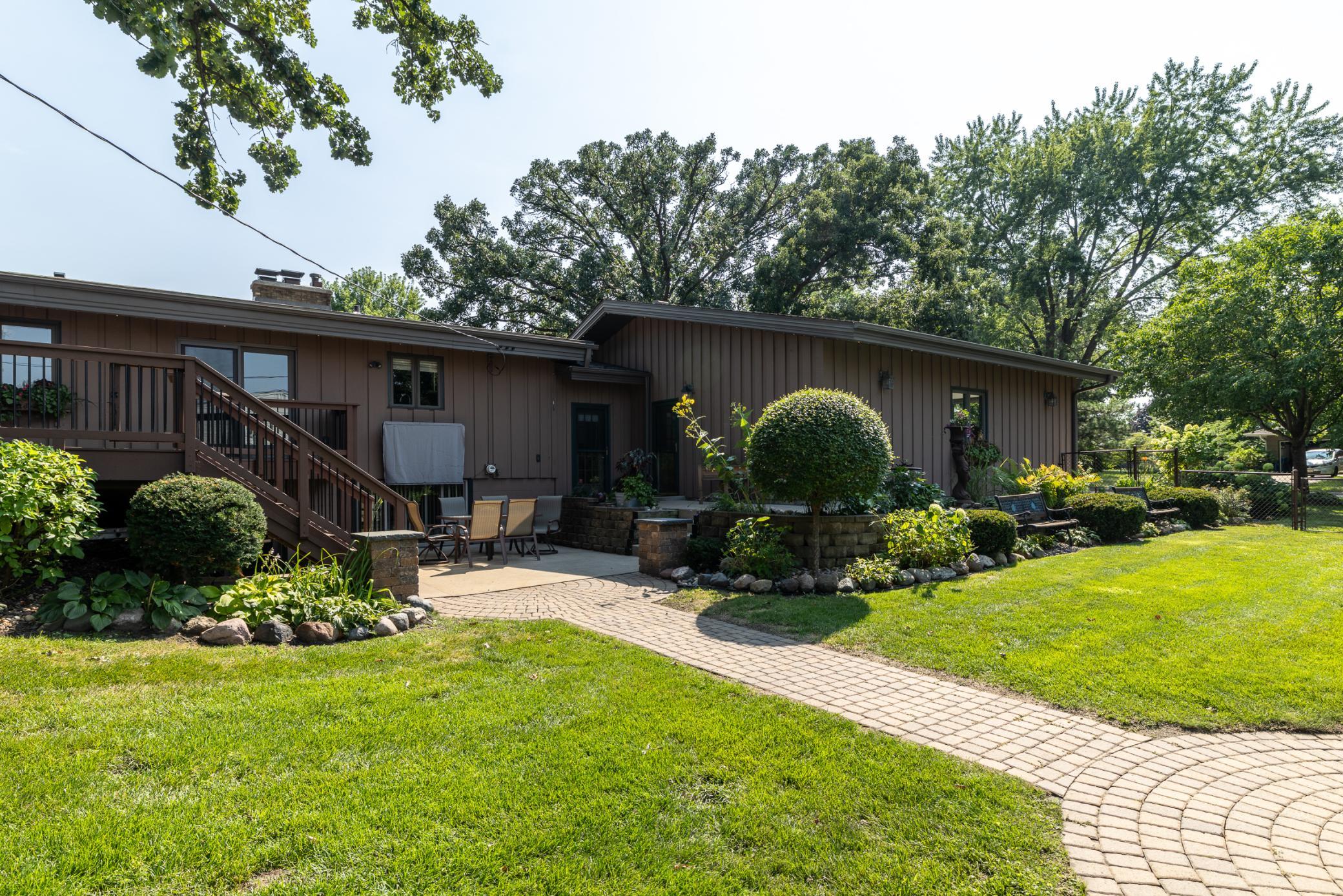 3rd image of 1000 Mound Spring Ter, Minneapolis, MN 55420 | MLS# 7122083