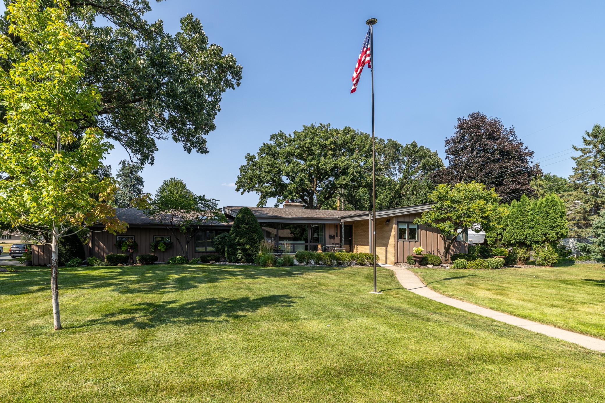 1st image of 1000 Mound Spring Ter, Minneapolis, MN 55420 | MLS# 7122083
