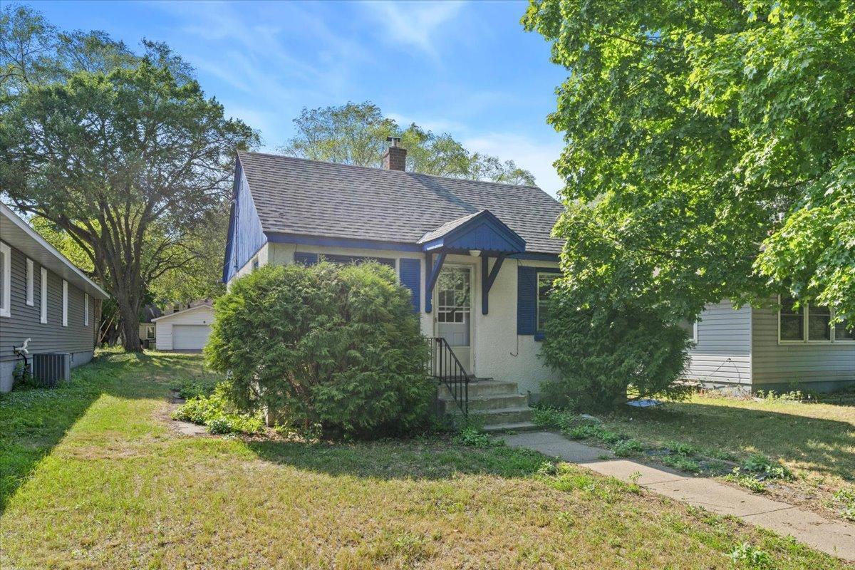 1st image of 1719 7th Ave S, Saint Cloud, MN 56301 | MLS# 7122085