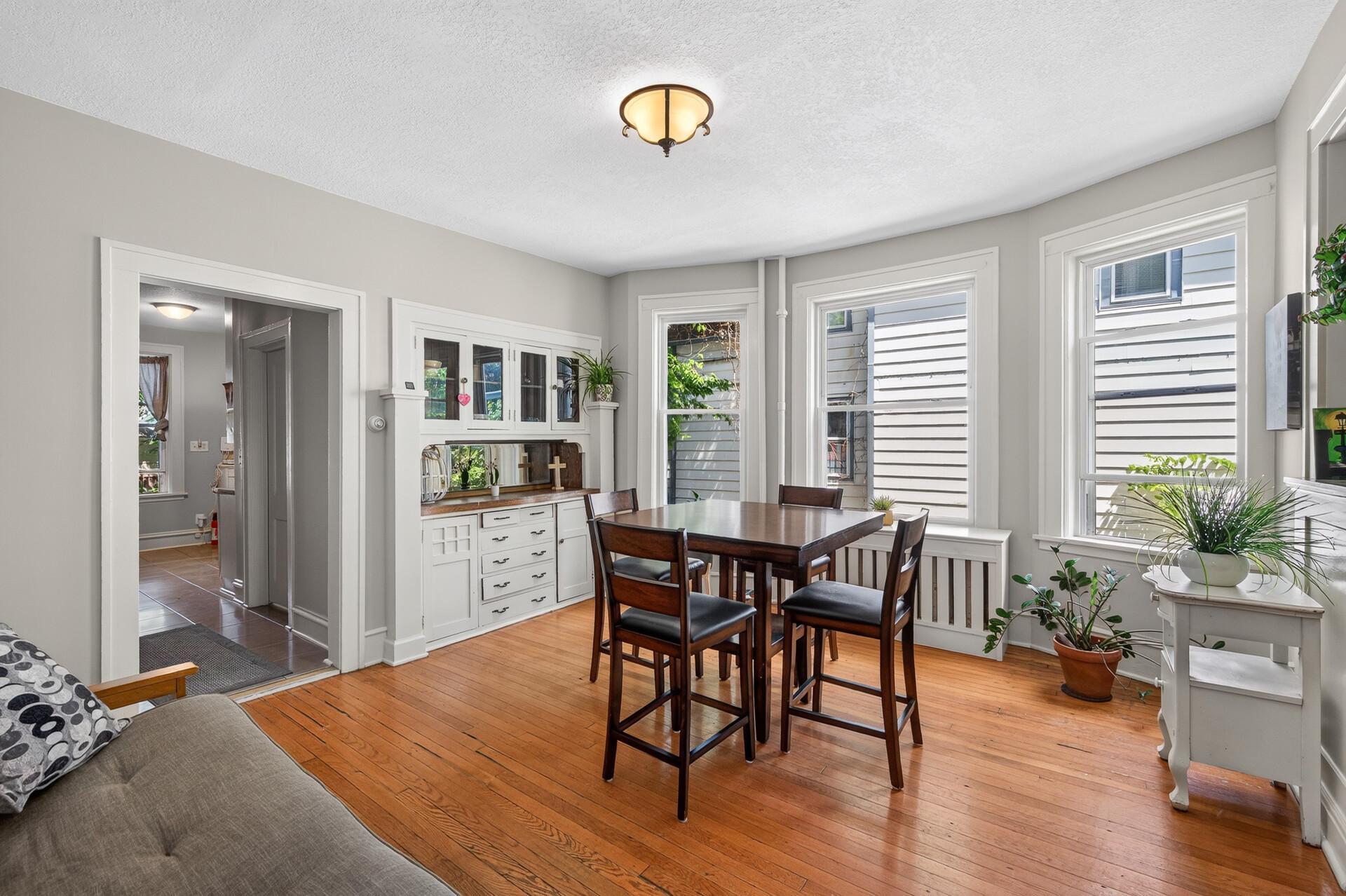 5th image of 757 Laurel Ave, Saint Paul, MN 55104 | MLS# 7122098