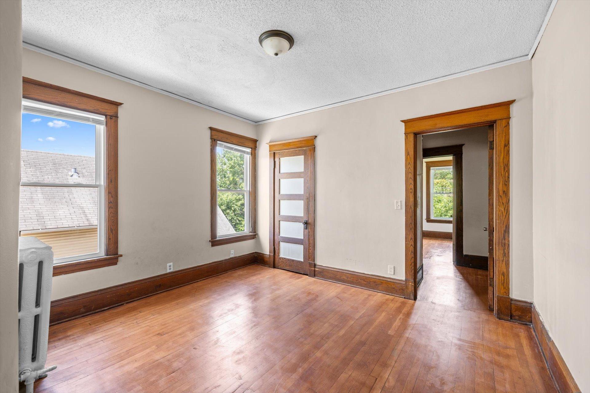 3rd image of 101 Litchfield St, Saint Paul, MN 55117 | MLS# 7122137
