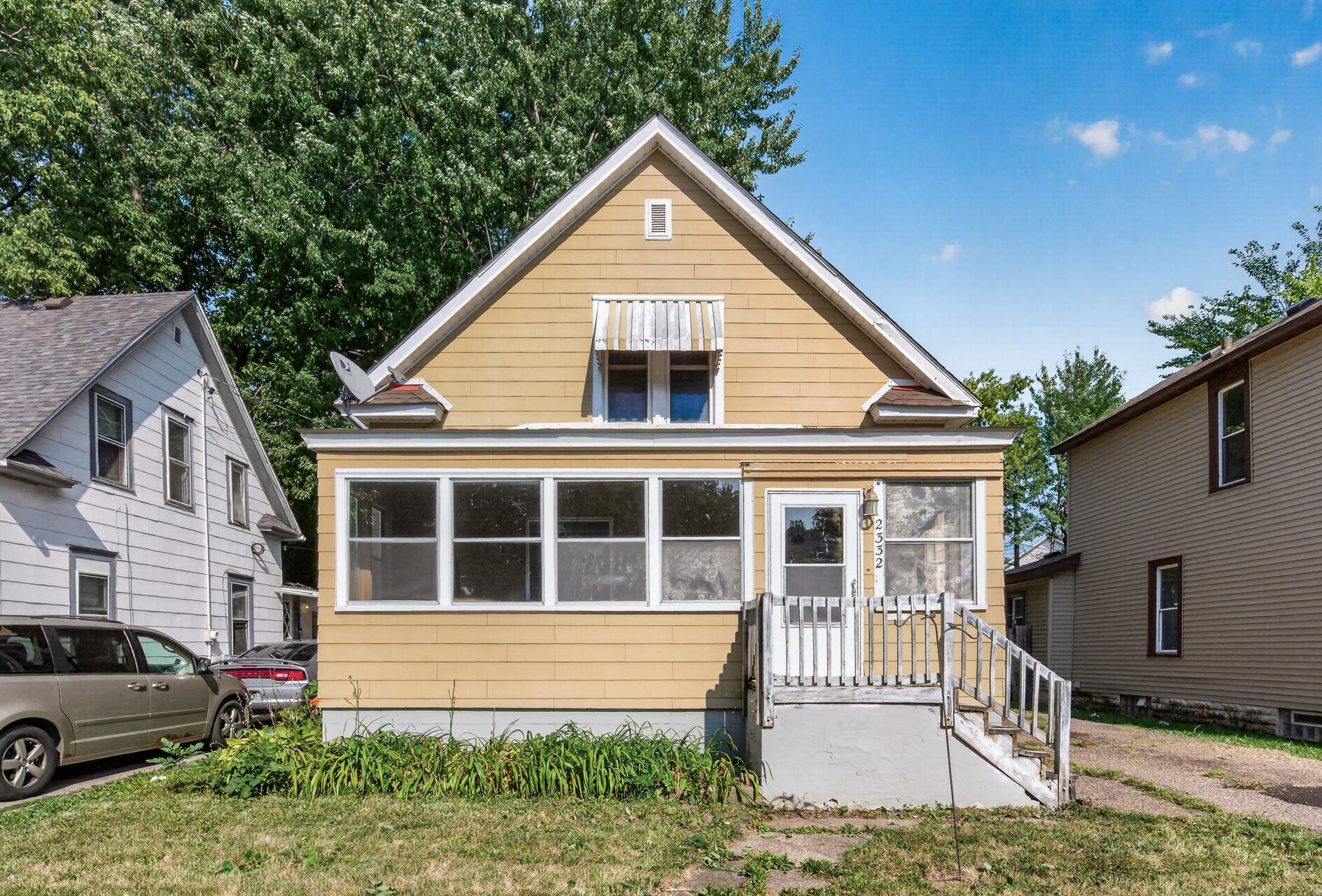 3rd image of 2332 Sheridan Ave N, Minneapolis, MN 55411 | MLS# 7122142