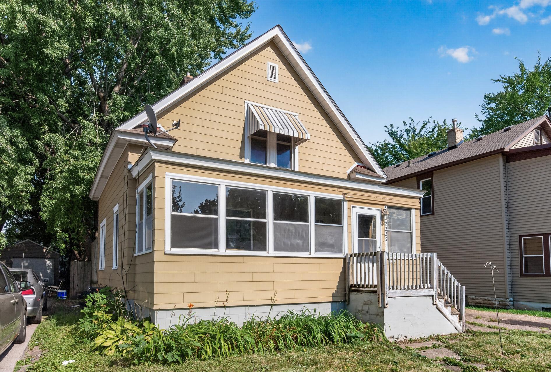 2nd image of 2332 Sheridan Ave N, Minneapolis, MN 55411 | MLS# 7122142