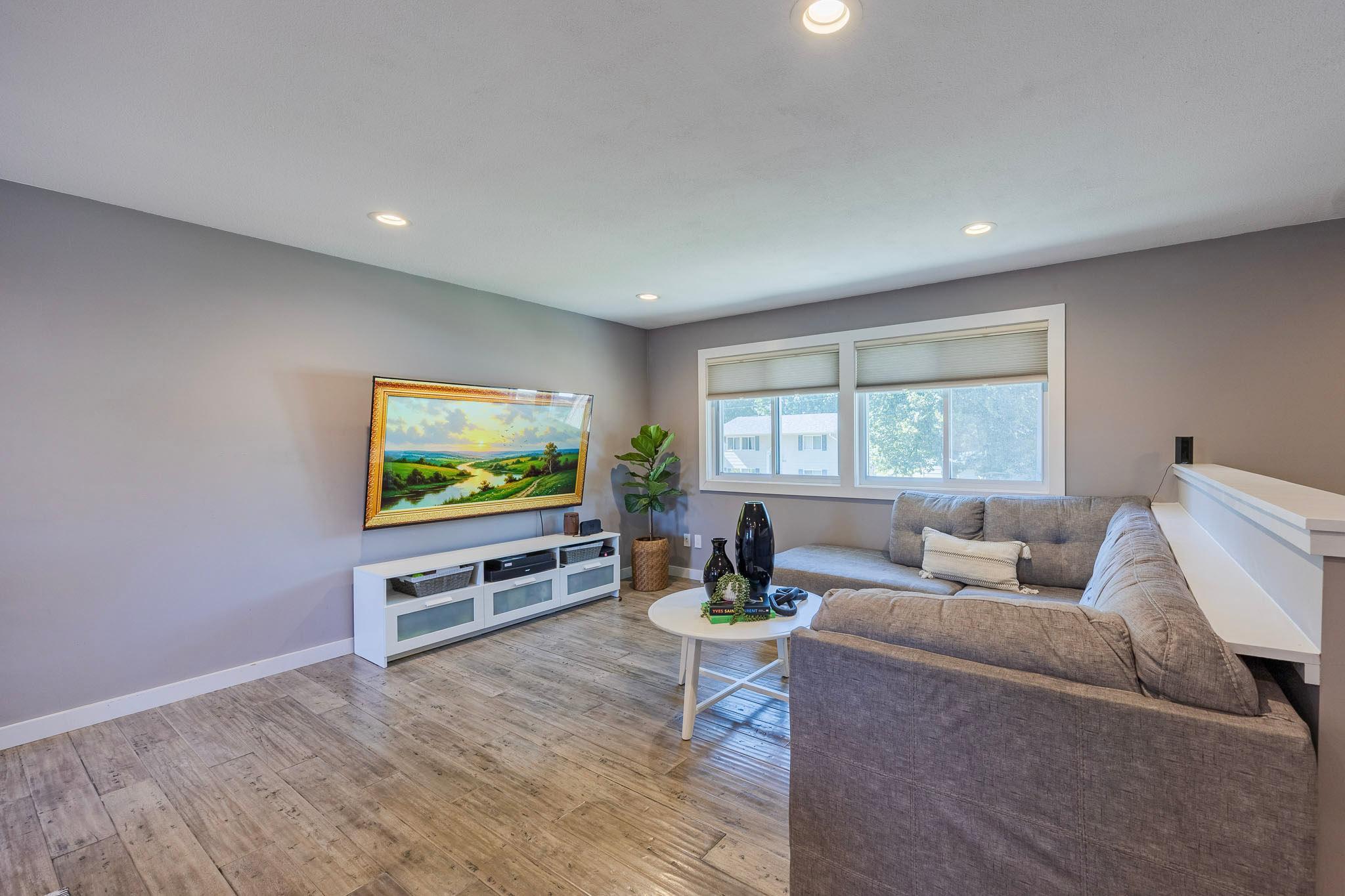 2nd image of 10225 99th Ave N, Maple Grove, MN 55369 | MLS# 7122186