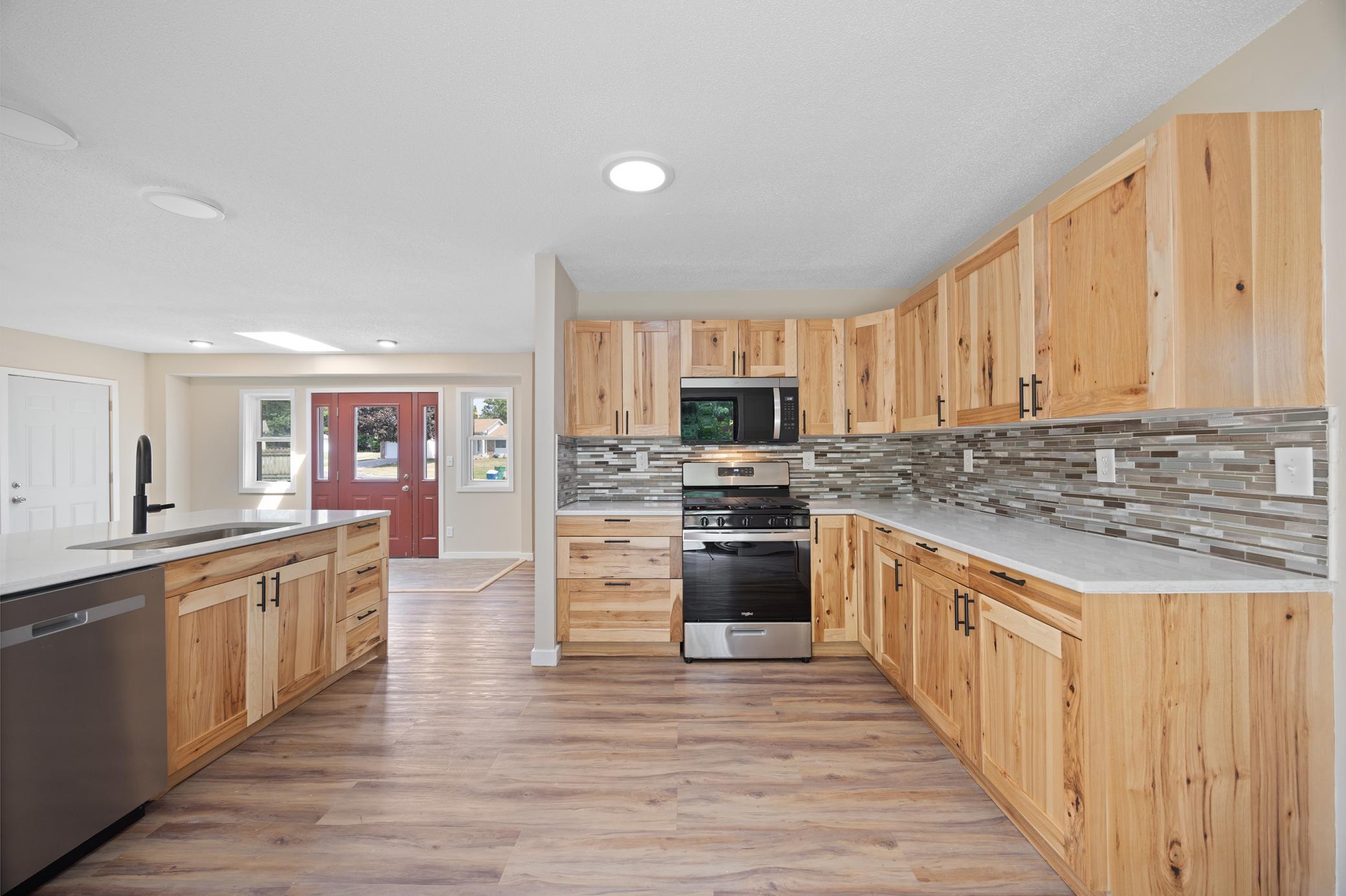 3rd image of 7101 Willow Rd, Maple Grove, MN 55369 | MLS# 7122201