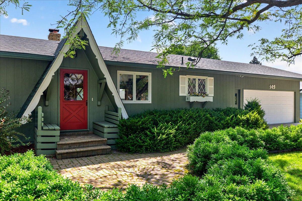 2nd image of 103 Lakeside Dr, Stillwater, MN 55082 | MLS# 7122254