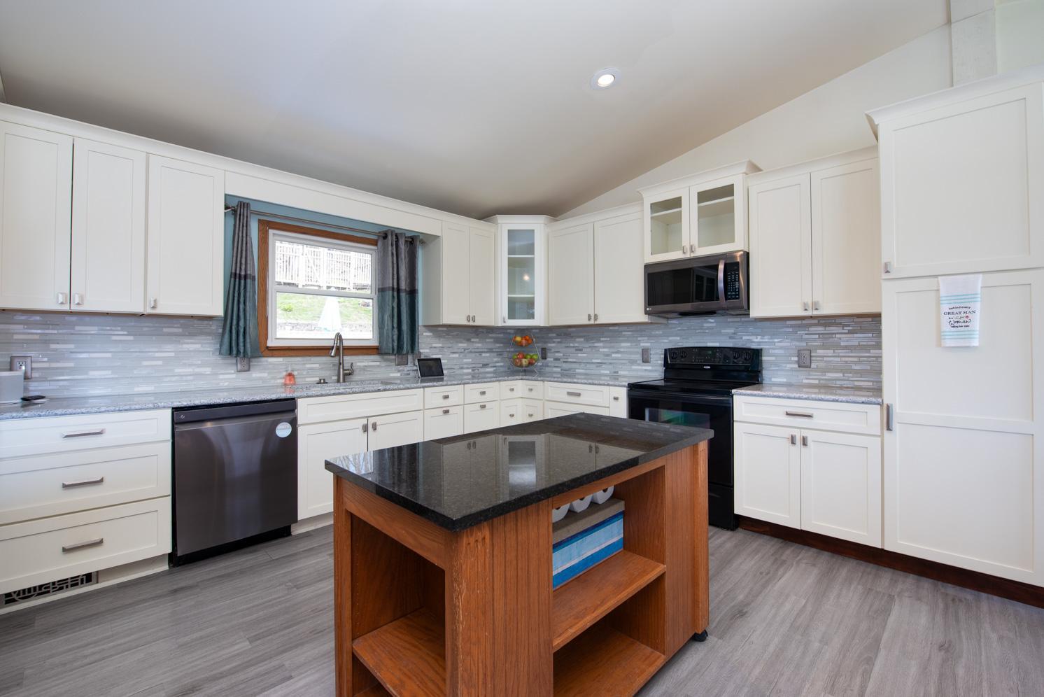 3rd image of 492 Marvin Blvd, North Mankato, MN 56003 | MLS# 7122282
