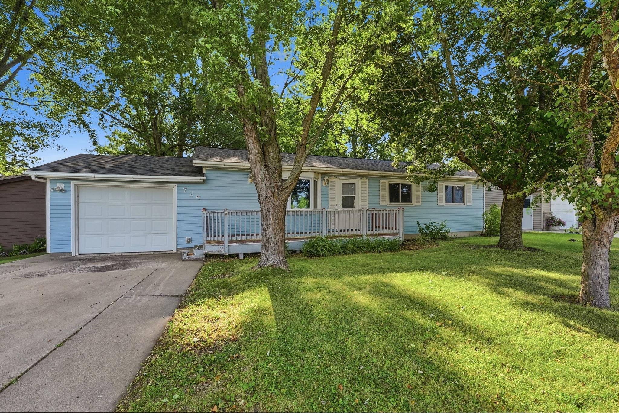 5th image of 724 Centre St, Sauk Centre, MN 56378 | MLS# 7122313