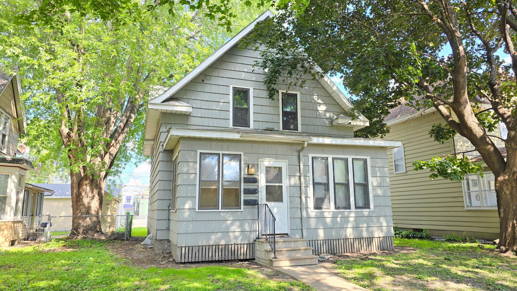 1st image of 1094 Albemarle St, Saint Paul, MN 55117 | MLS# 7122321