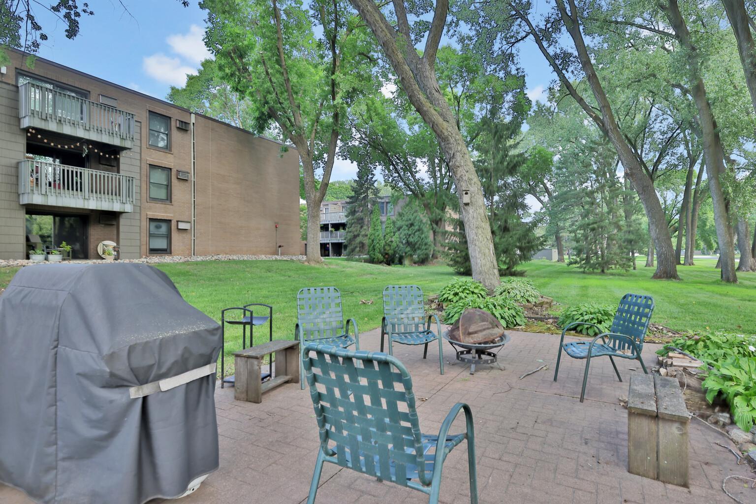 2nd image of 2800 Hamline Ave N, Saint Paul, MN 55113