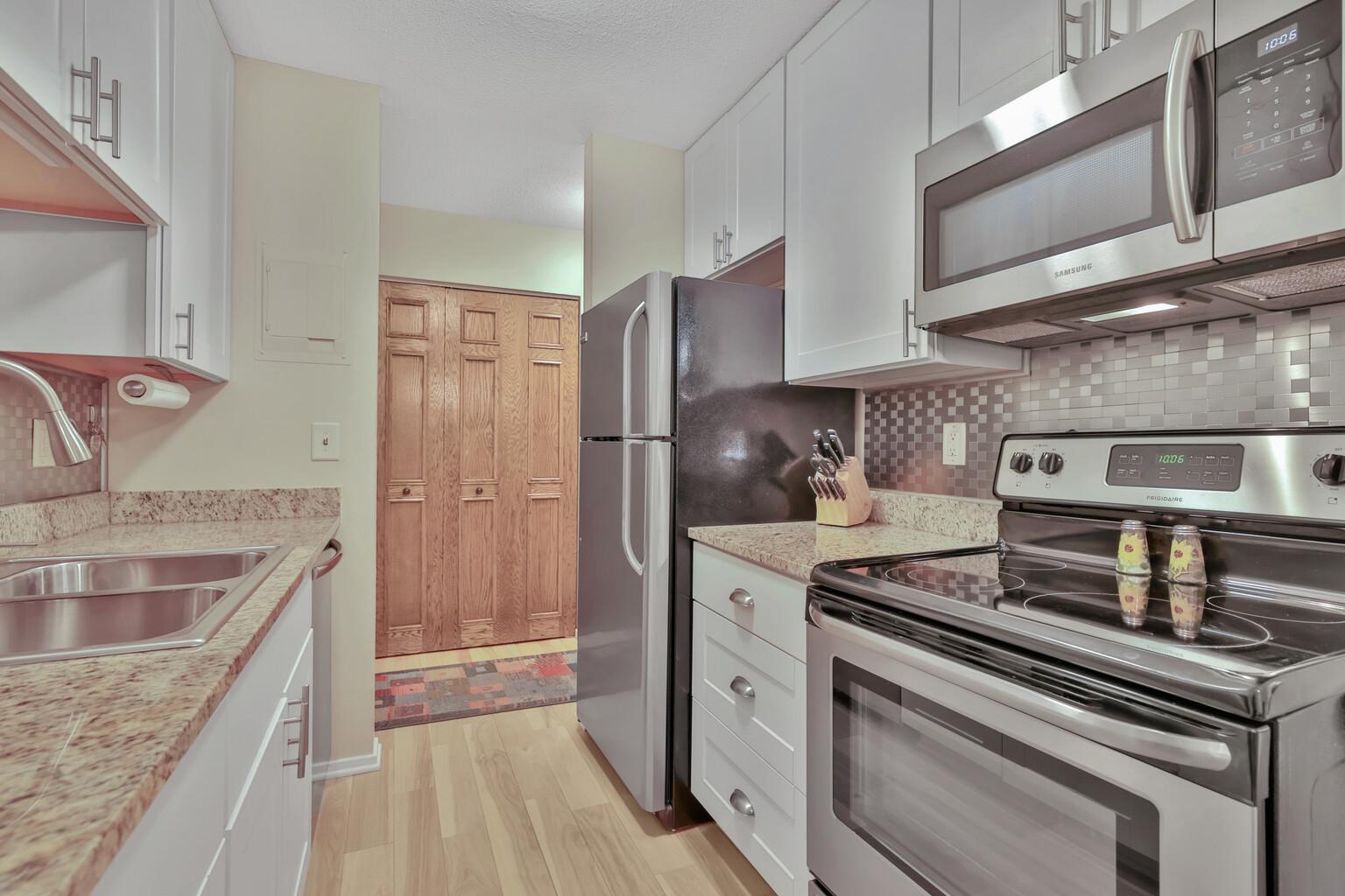 2nd image of 2800 Hamline Ave N #241, Saint Paul, MN 55113 | MLS# 7122324