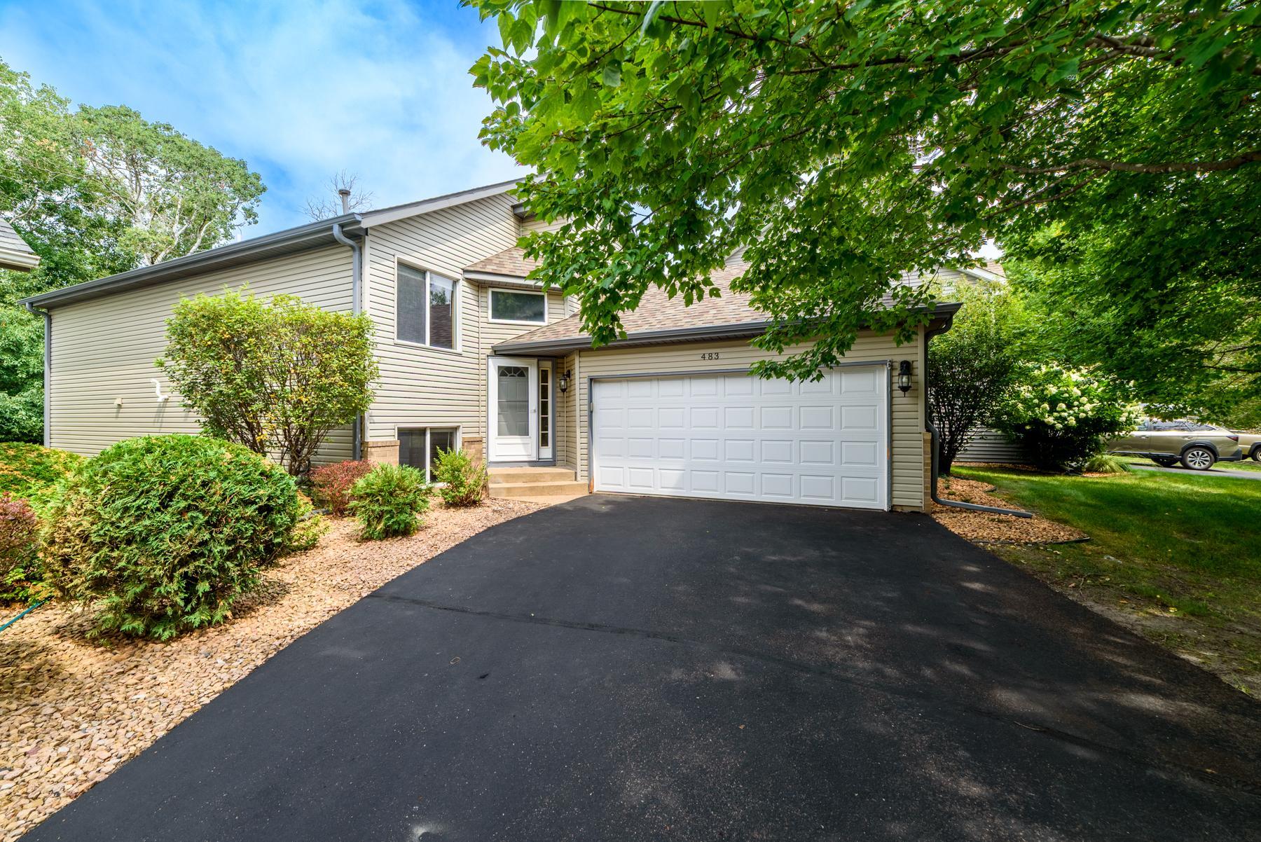 1st image of 483 Poplar Dr, Saint Paul, MN 55126 | MLS# 7122329