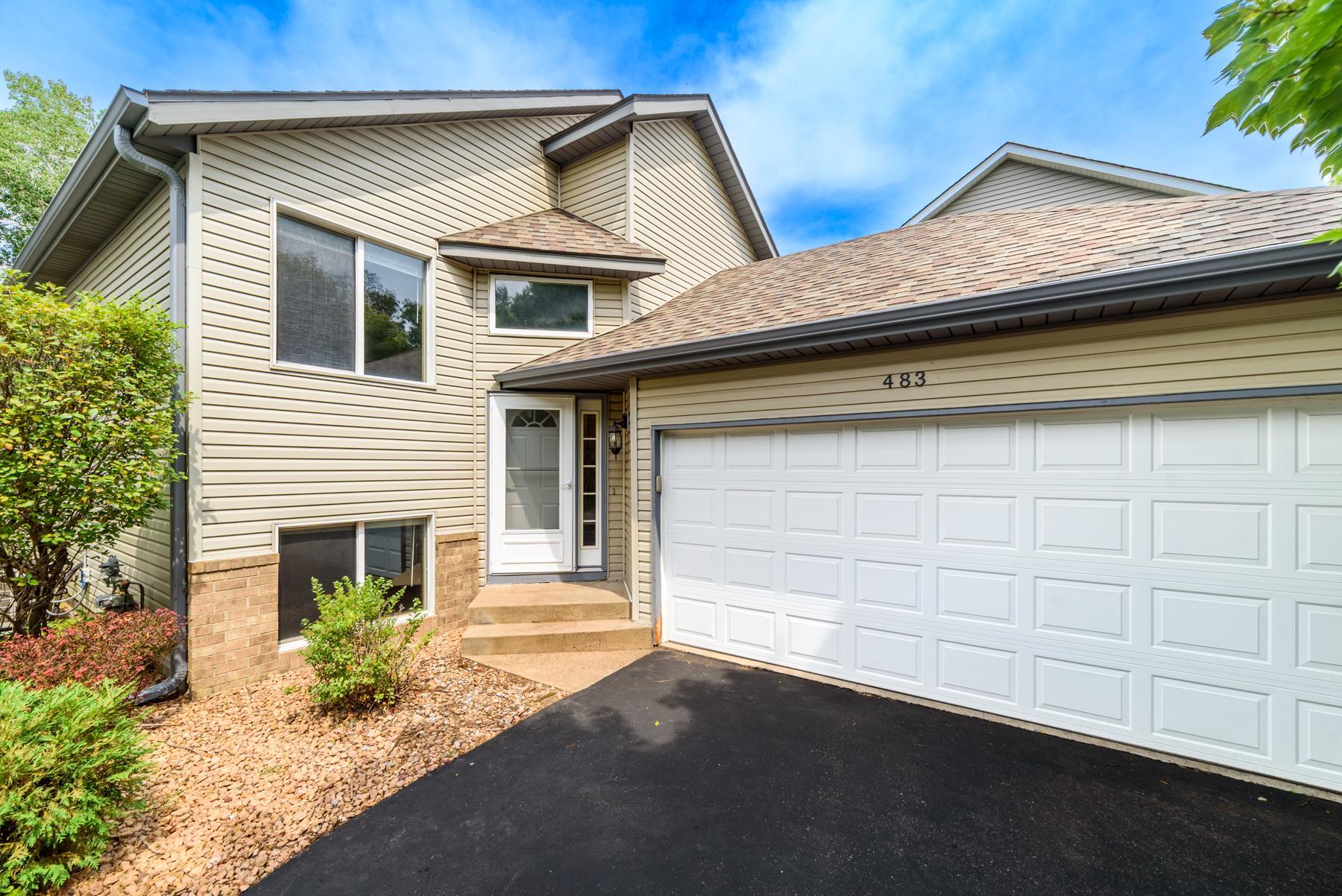 2nd image of 483 Poplar Dr, Saint Paul, MN 55126 | MLS# 7122329