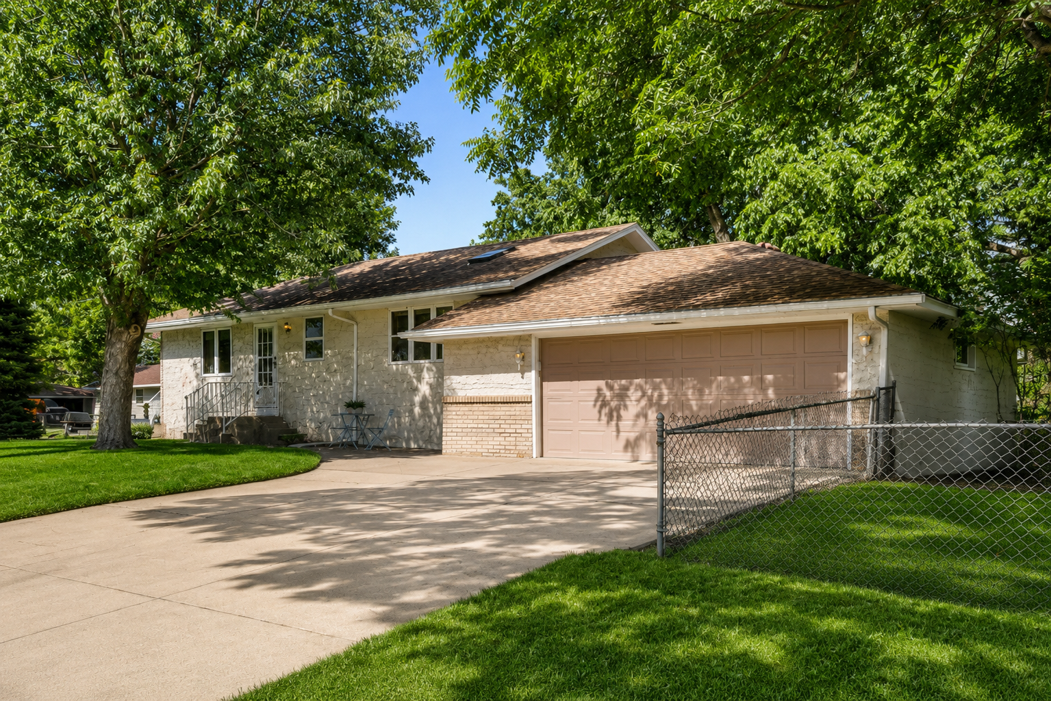 1st image of 558 113th Ln Nw, Minneapolis, MN 55448 | MLS# 7122330