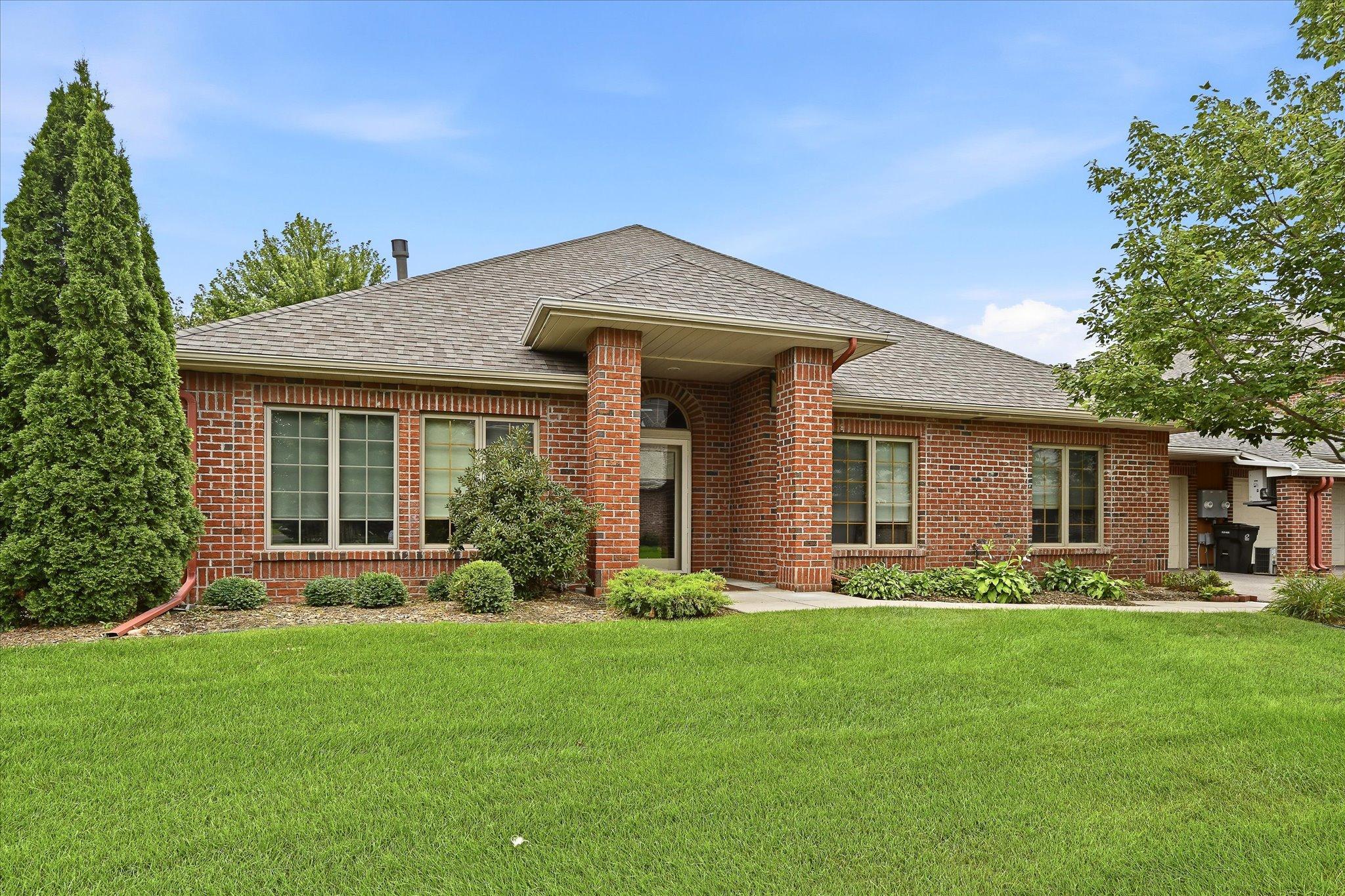 2nd image of 247 W Canyon Dr, Hudson, WI 54016 | MLS# 7122346