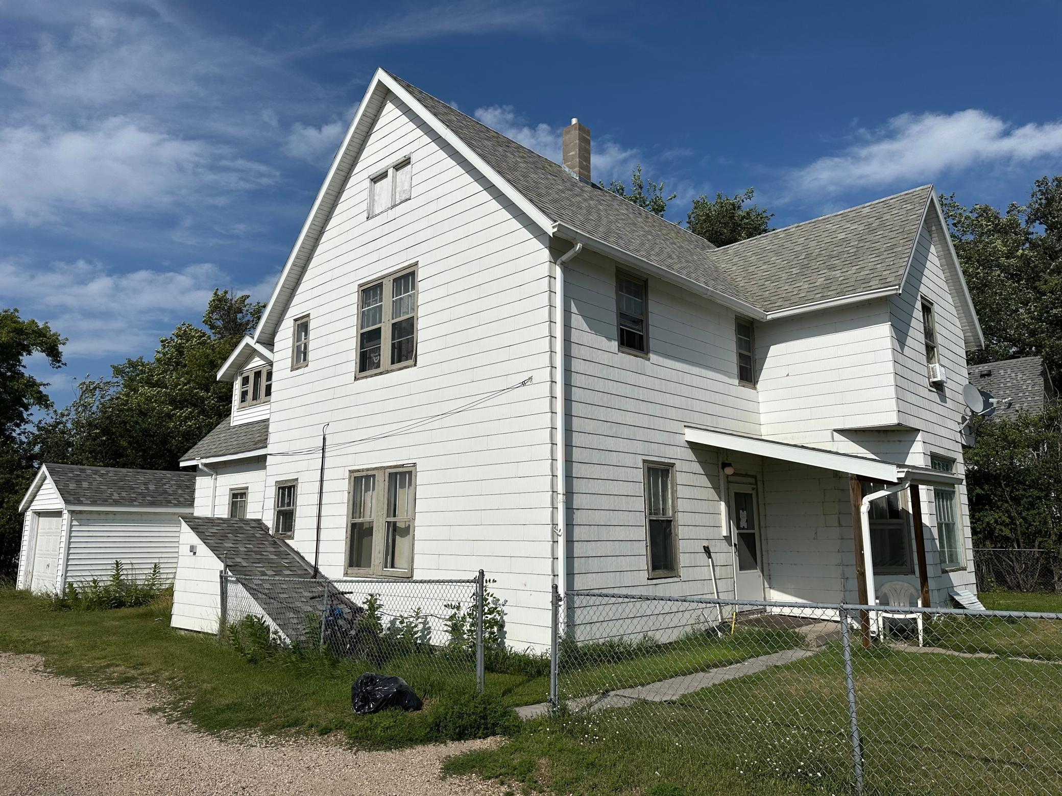 2nd image of 415 1st St E, Thief River Falls, MN 56701 | MLS# 7122358