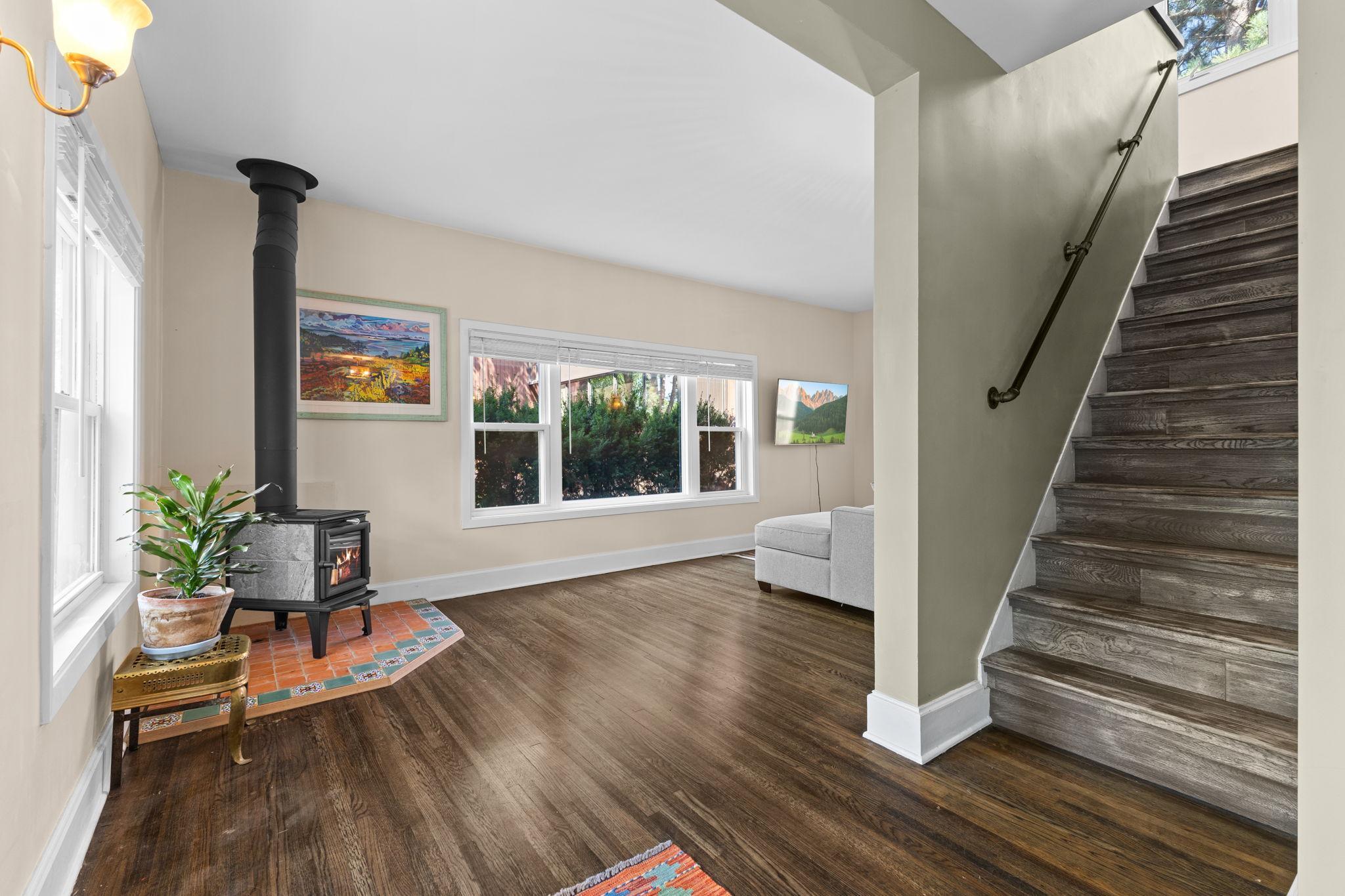 4th image of 15 Sheridan Ave S, Minneapolis, MN 55405 | MLS# 7122361