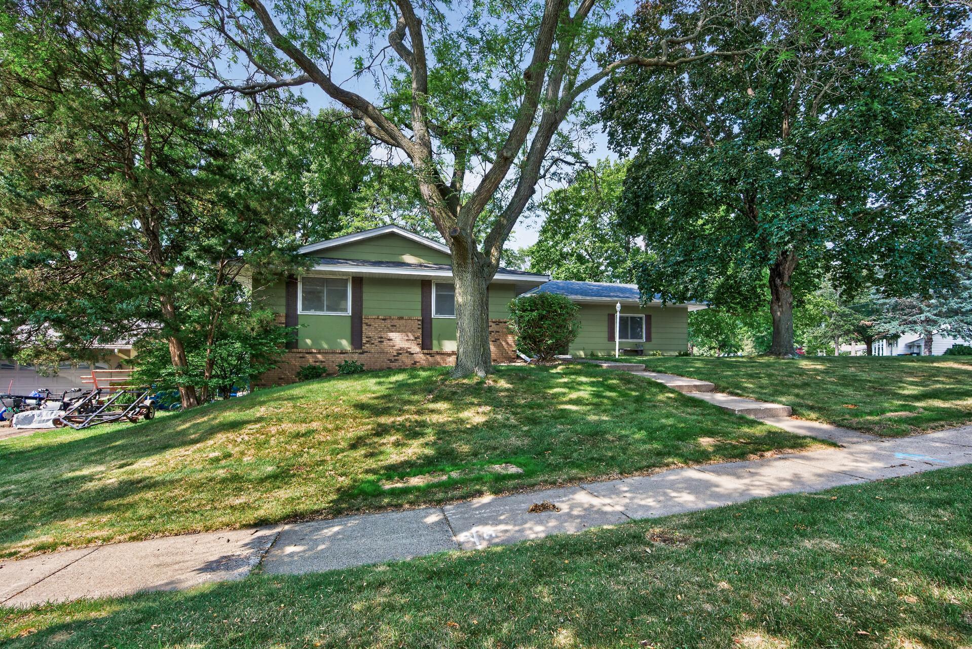 2nd image of 2493 Orchard Ln, Saint Paul, MN 55110 | MLS# 7122427