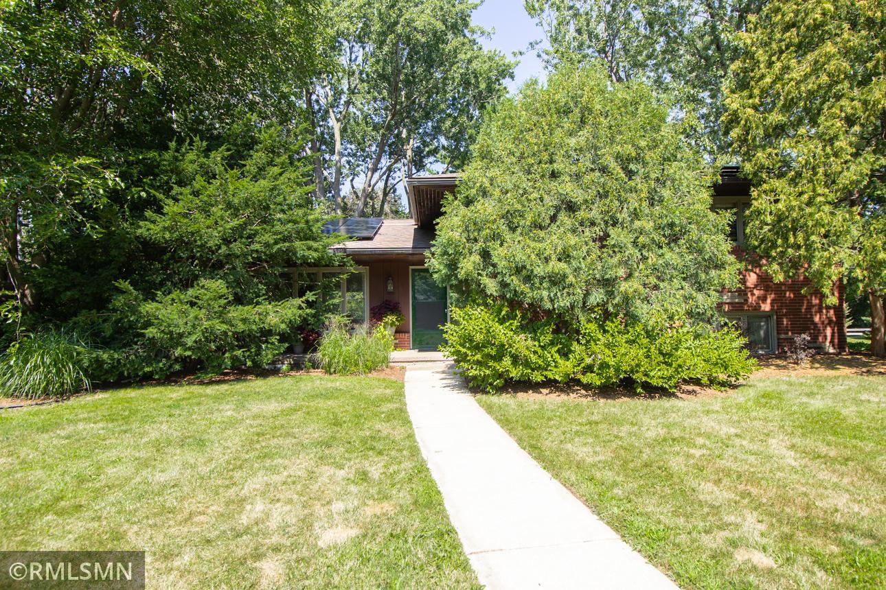 1st image of 1 Hingham Cir, Saint Paul, MN 55118 | MLS# 7122461