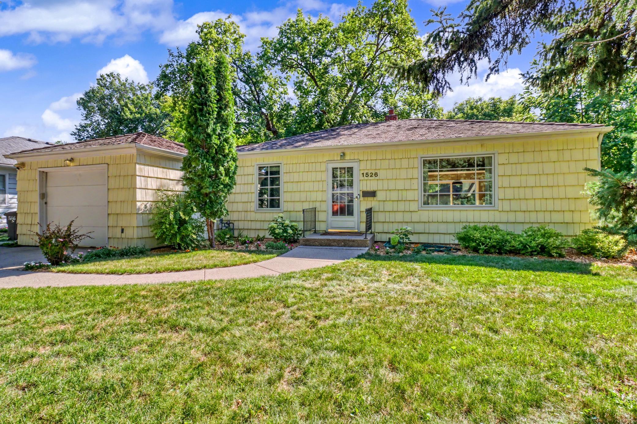 2nd image of 1526 6th St S, Fargo, ND 58103 | MLS# 7122584