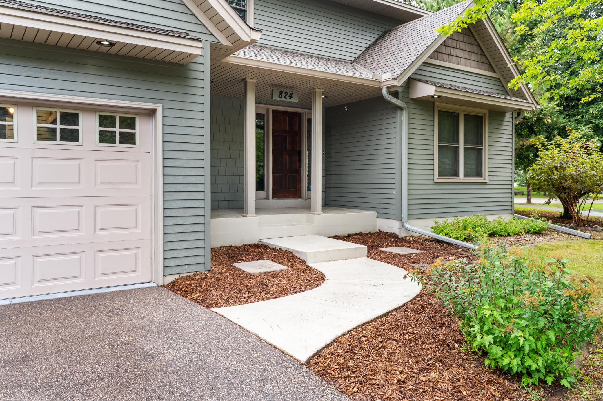 2nd image of 824 Springhill Dr, Burnsville, MN 55306 | MLS# 7122619