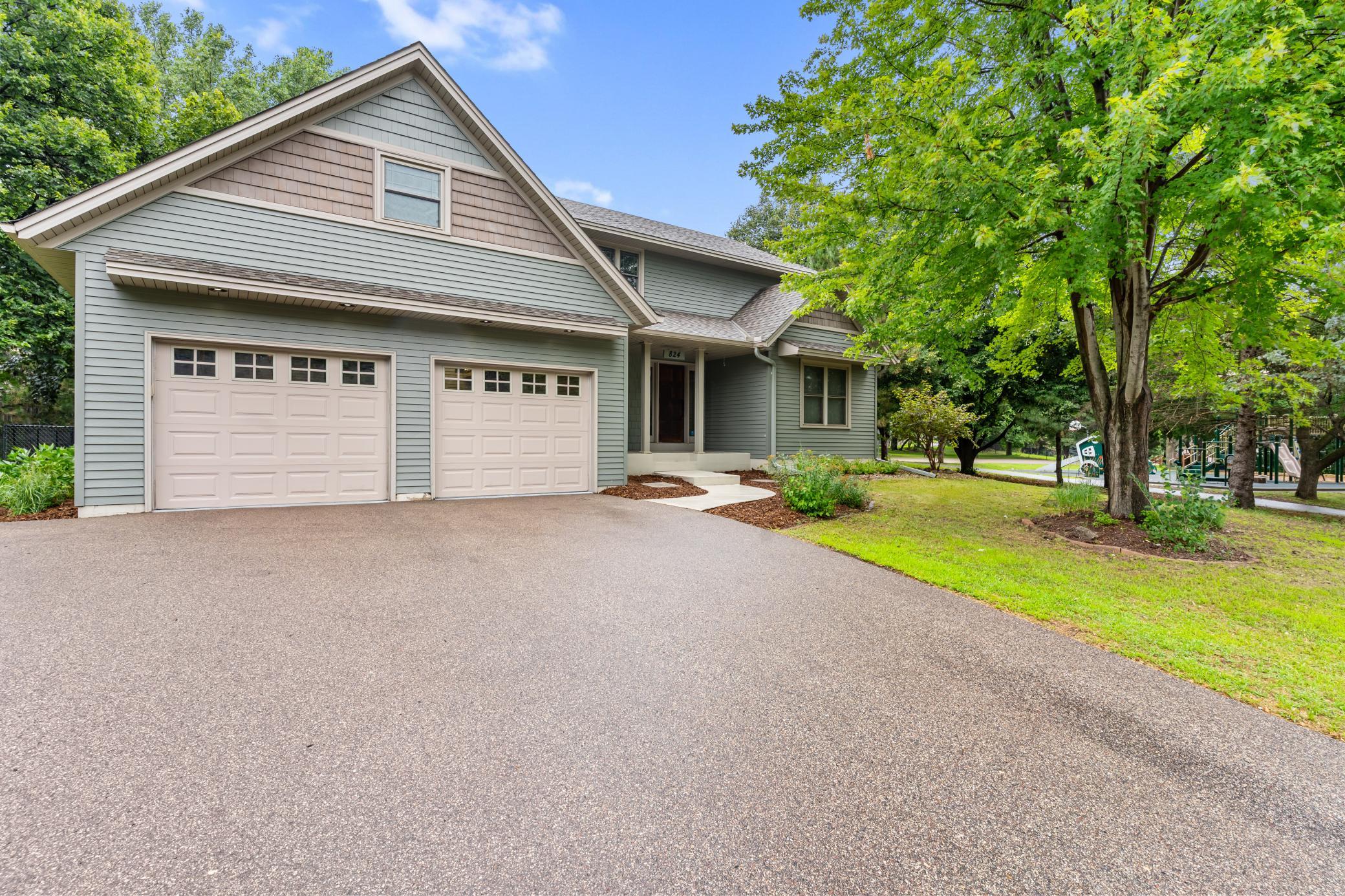 1st image of 824 Springhill Dr, Burnsville, MN 55306 | MLS# 7122619