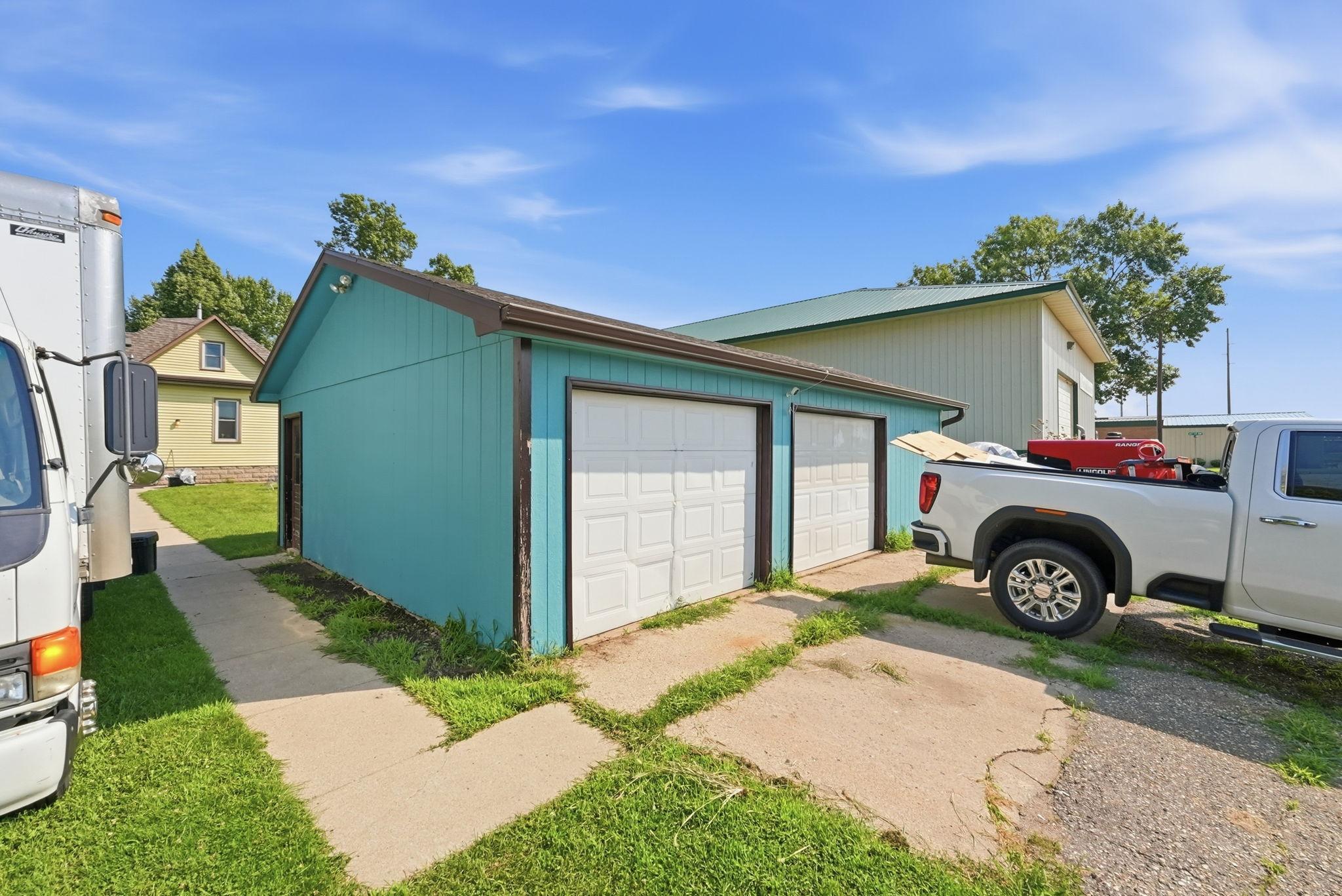 19th image of 1009 Campbell Ave Nw, Willmar, MN 56201 | MLS# 7122625