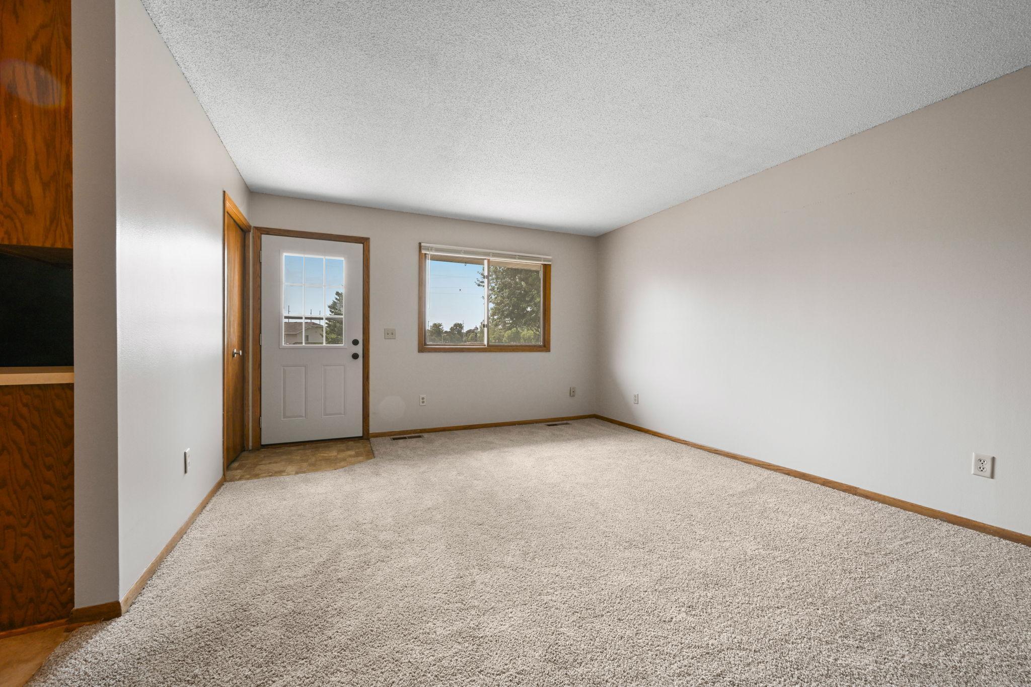 3rd image of 11124 Drake St Nw, Minneapolis, MN 55433 | MLS# 7122629