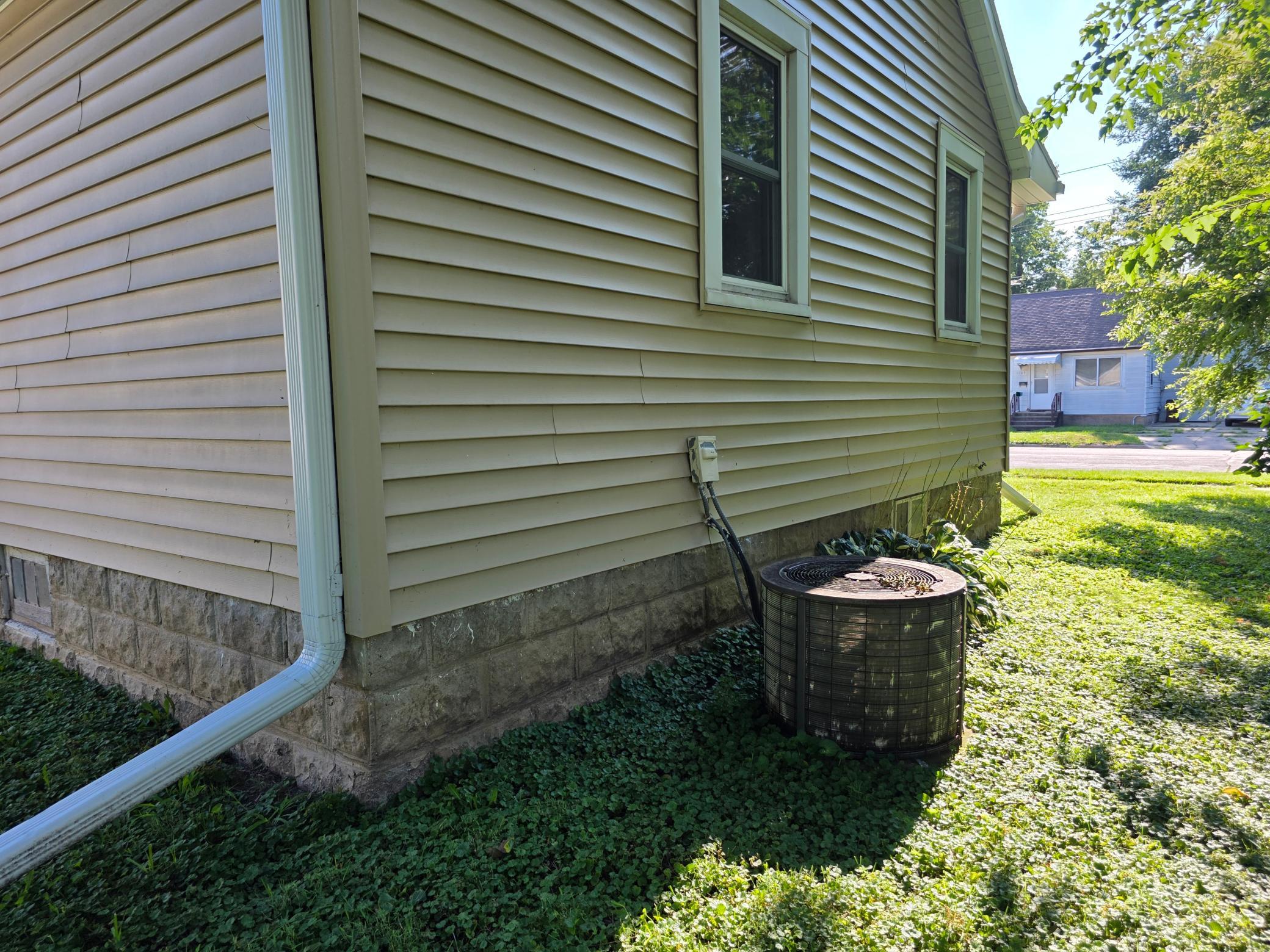 3rd image of 1108 11Th St Nw, Austin, MN 55912 | MLS# 7122644