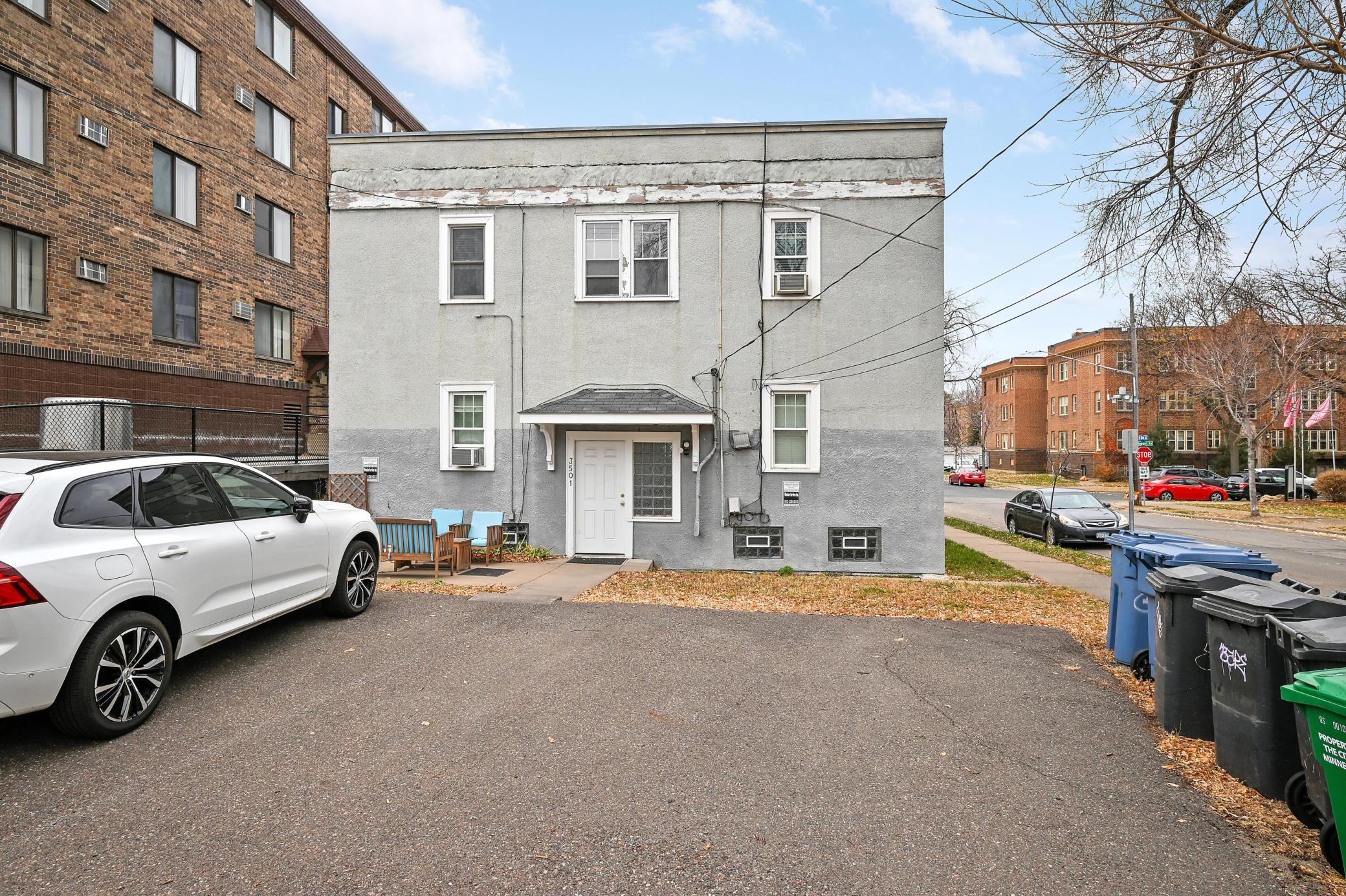 2nd image of 3501 Dupont Ave S, Minneapolis, MN 55408