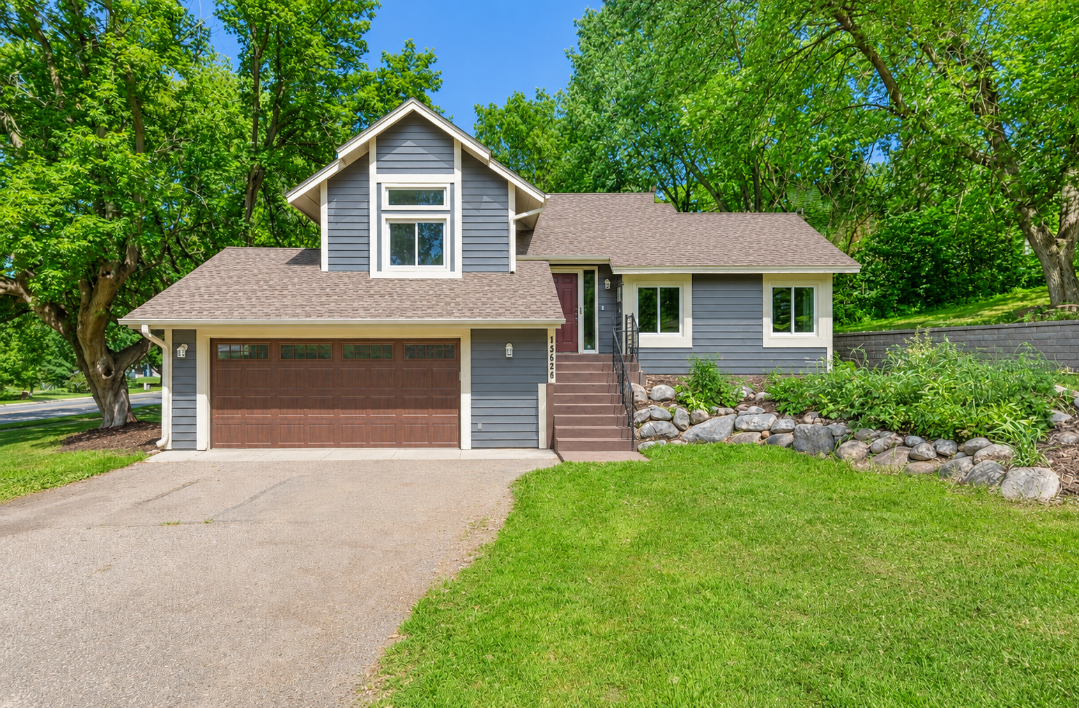 1st image of 13628 Vincent Cir, Burnsville, MN 55337 | MLS# 7122723