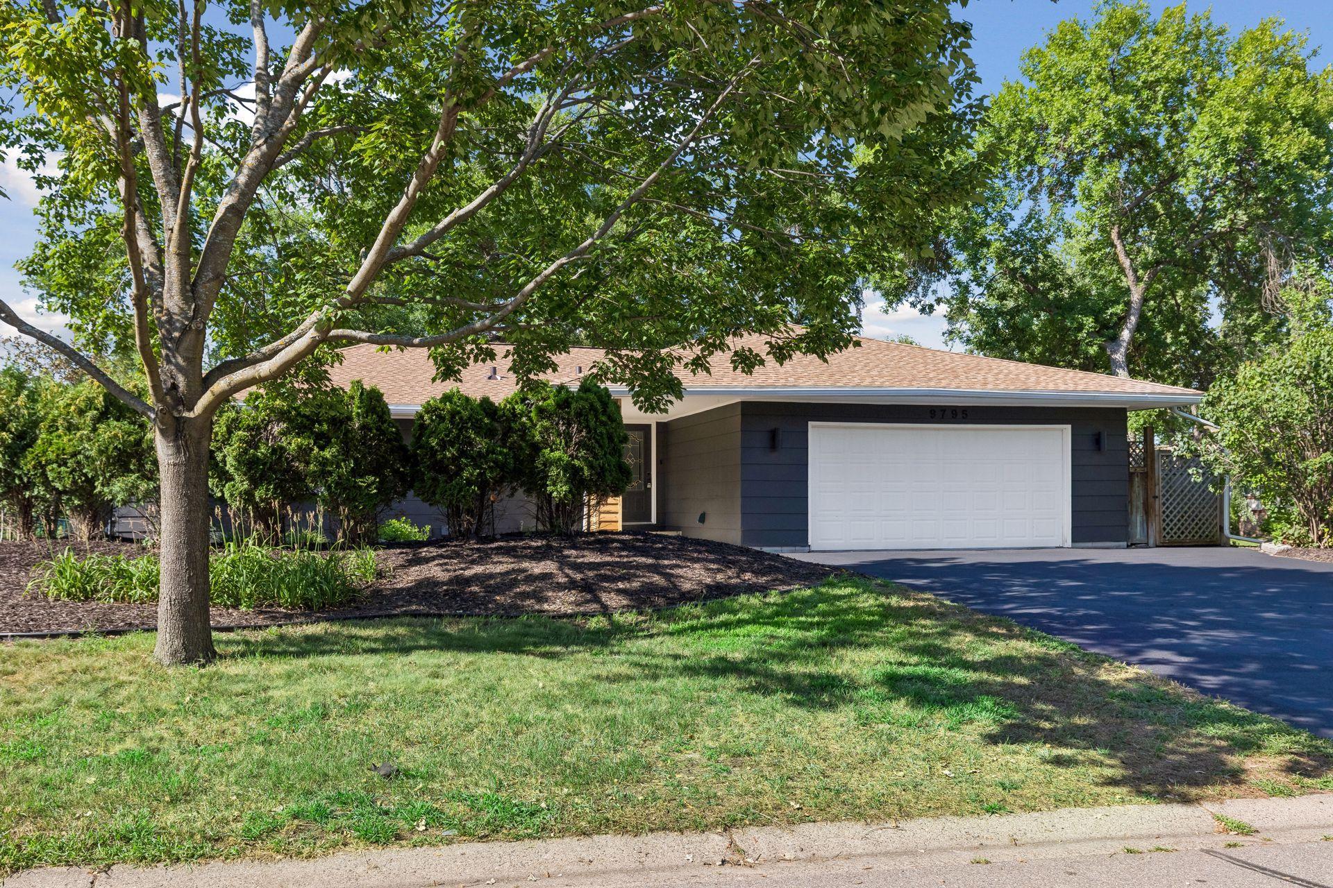2nd image of 9795 161st St W, Lakeville, MN 55044 | MLS# 7122816