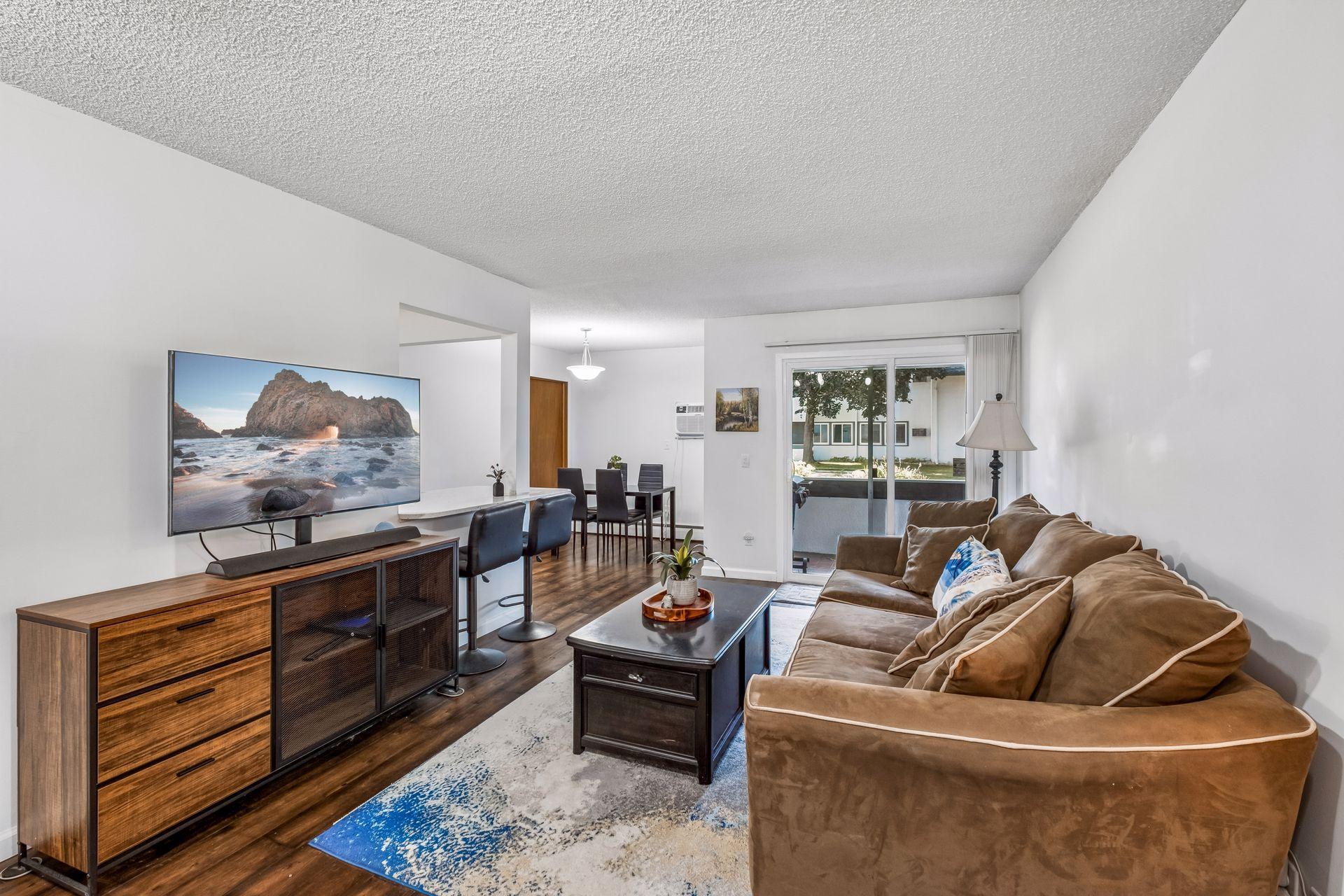 3rd image of 1331 W 82nd St, Bloomington, MN 55420
