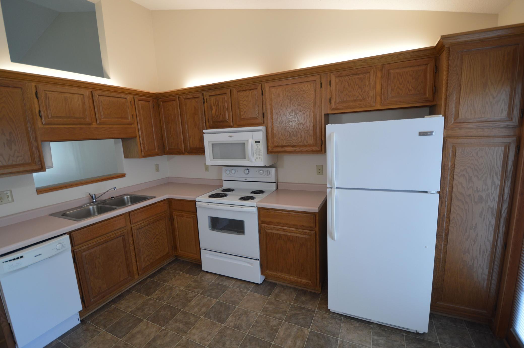 5th image of 2211 Valleyhigh Dr Nw, Rochester, MN 55901 | MLS# 7122863
