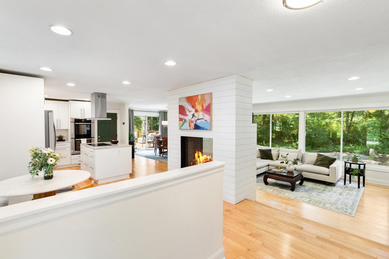 3rd image of 5500 Northwood Rdg, Minneapolis, MN 55437 | MLS# 7122919