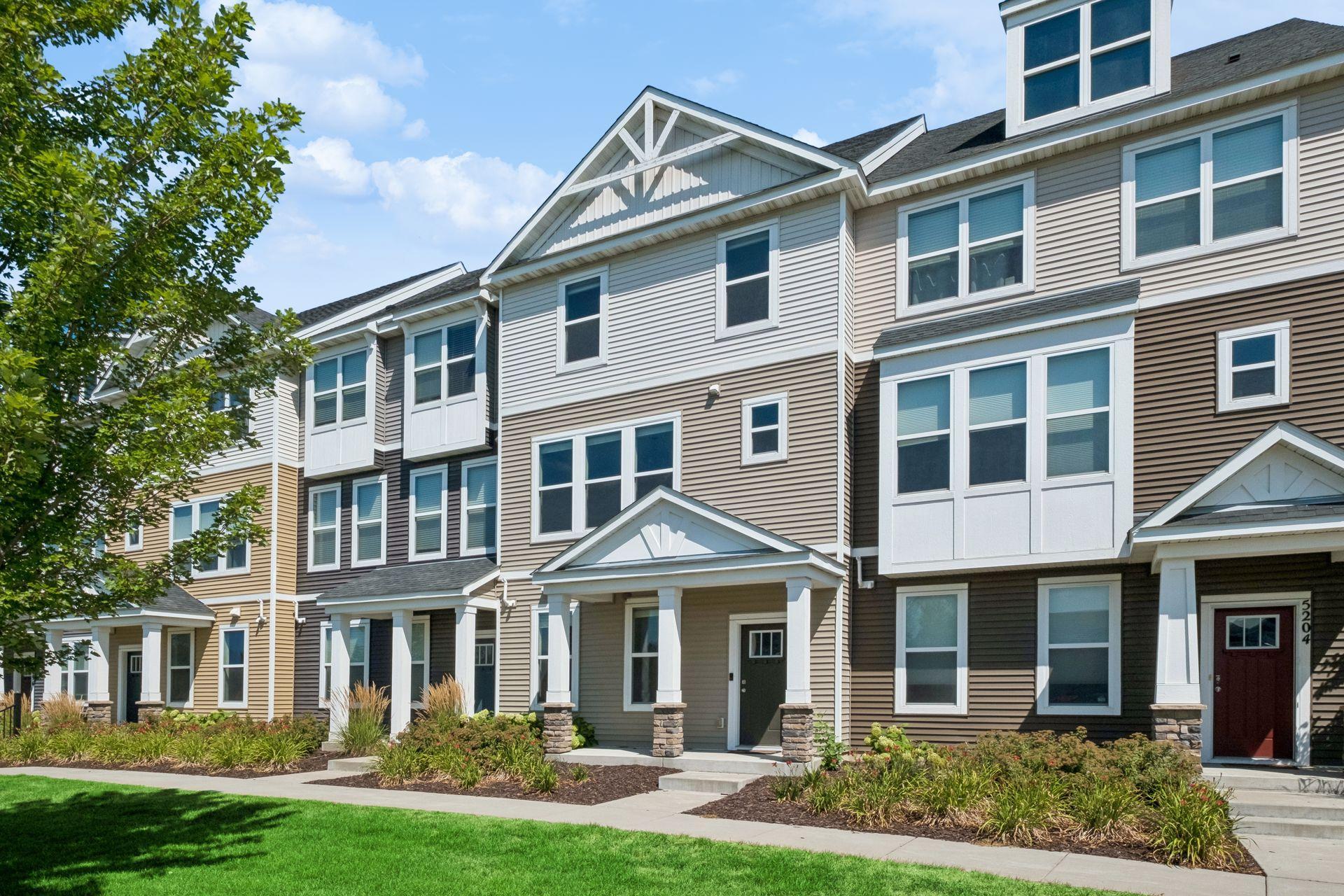 2nd image of 5202 Hampton St Ne, Prior Lake, MN 55372 | MLS# 7122945