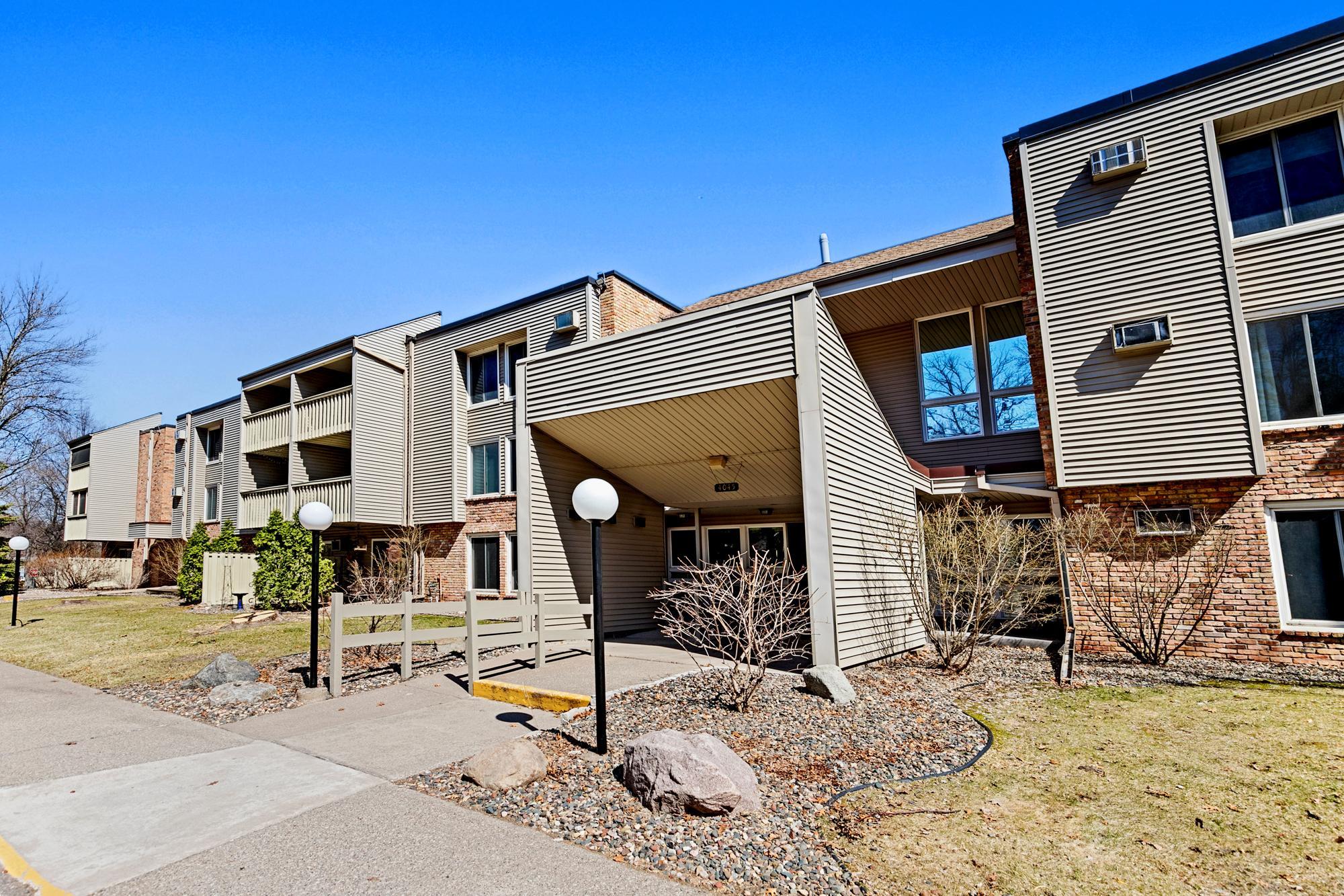 1st image of 4045 Hodgson Rd #309, Saint Paul, MN 55126 | MLS# 7122968