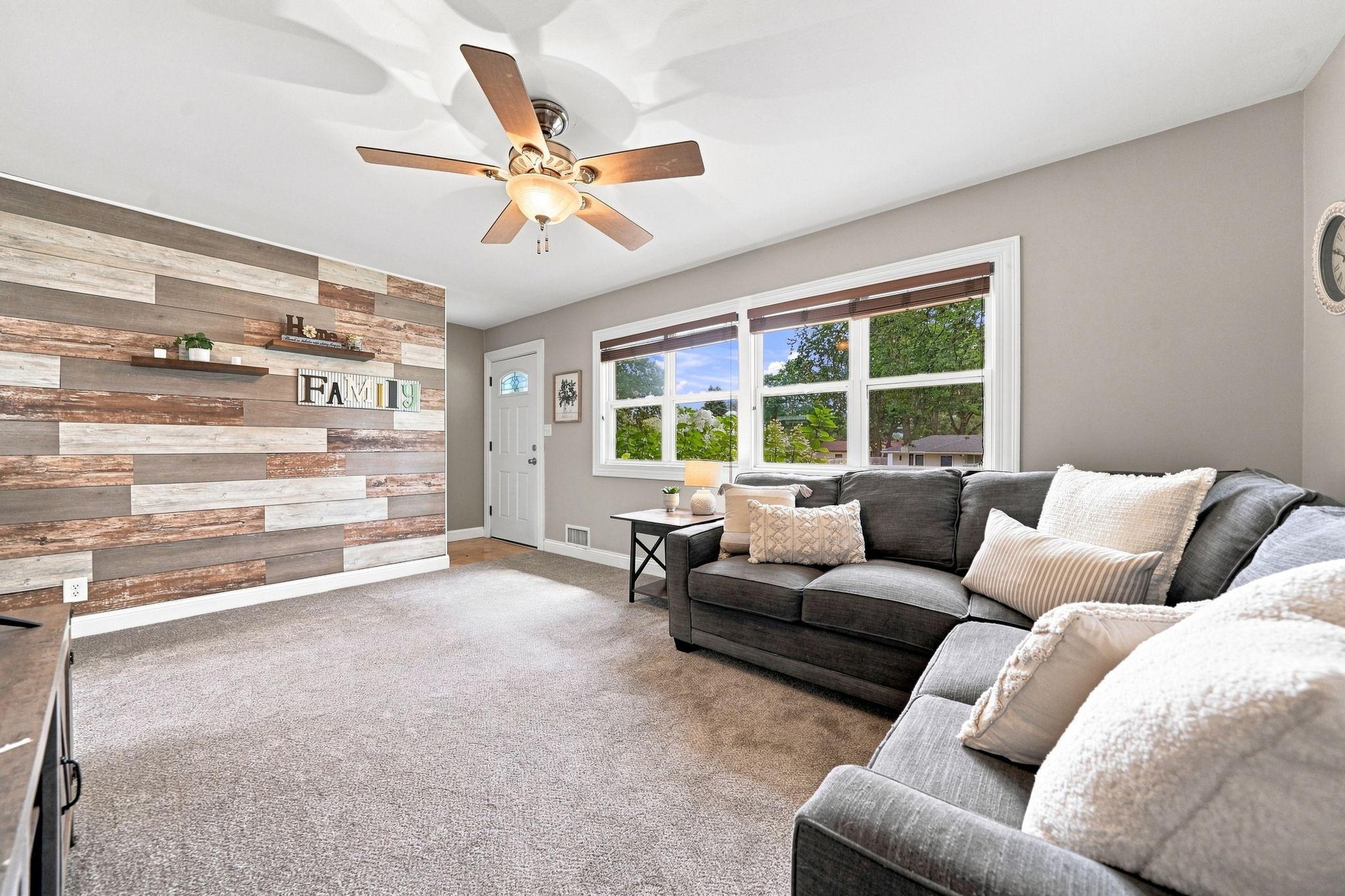 4th image of 1587 Sextant Ave E, Maplewood, MN 55109 | MLS# 7122990