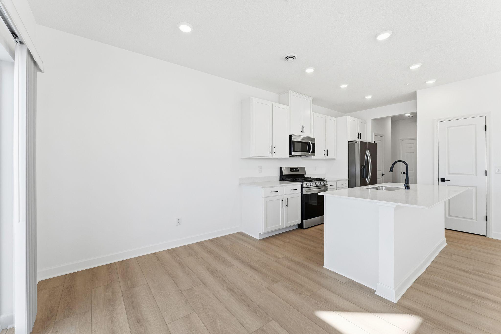 4th image of 10554 Glacier Ln N, Maple Grove, MN 55369 | MLS# 7123002