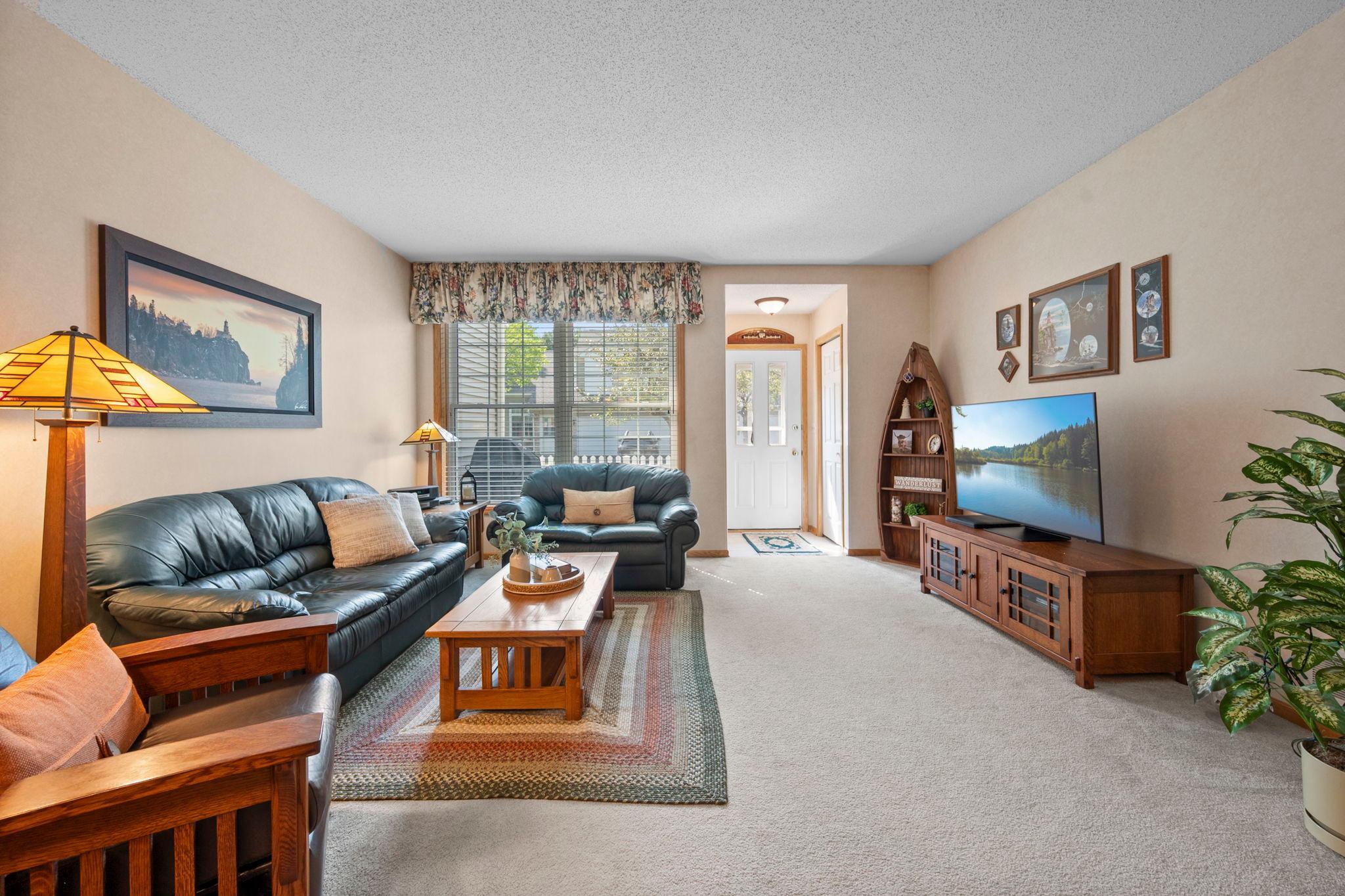 4th image of 15030 Dunwood Trl, Apple Valley, MN 55124 | MLS# 7123022