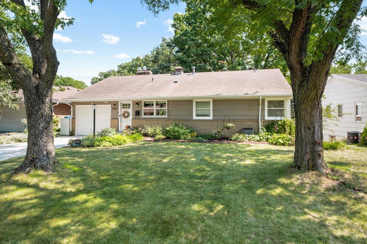 2nd image of 3341 Decatur Ln, Minneapolis, MN 55426 | MLS# 7123024
