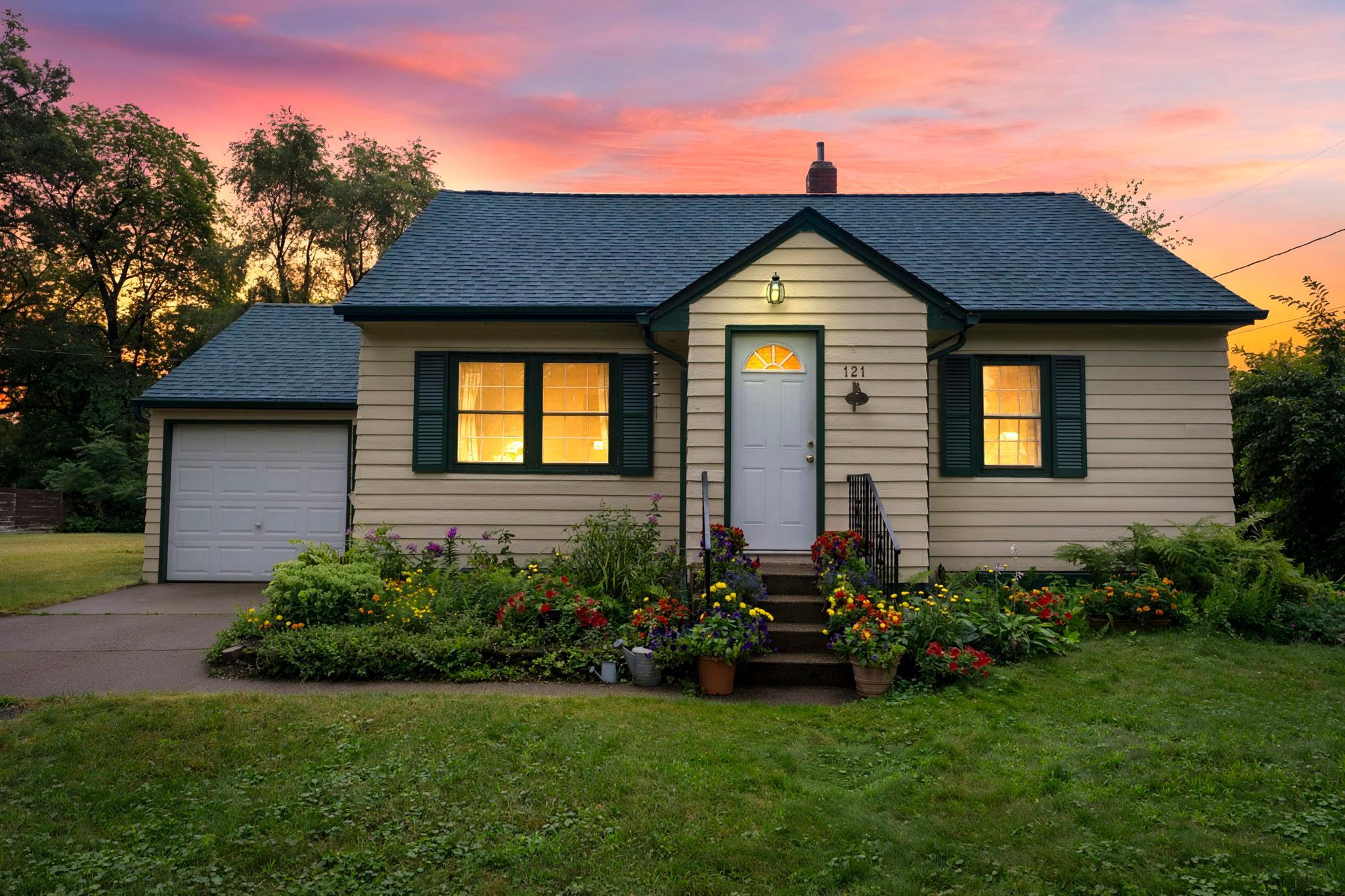 1st image of 121 6th Ave Ne, Cambridge, MN 55008 | MLS# 7123072