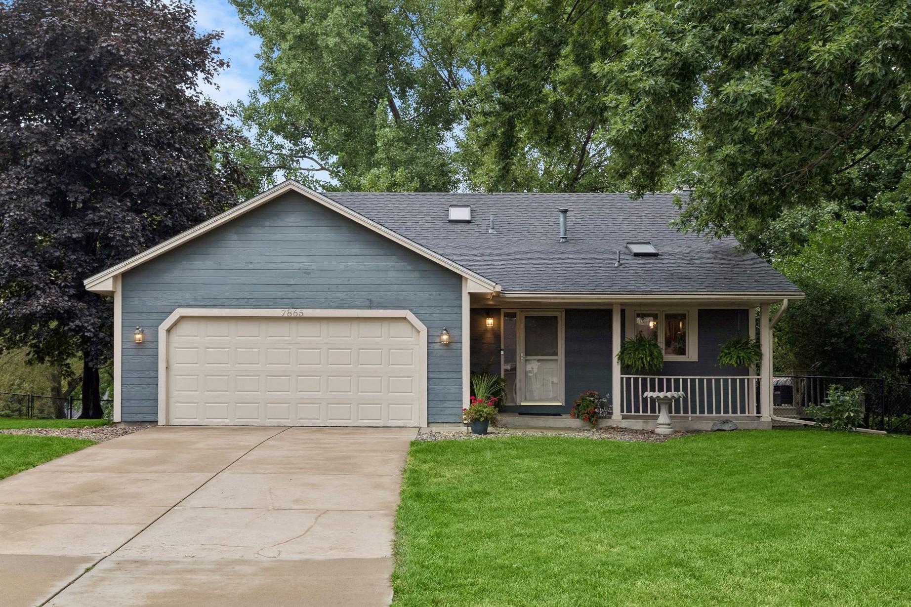 1st image of 7865 Grinnell Ct E, Lakeville, MN 55044 | MLS# 7123115