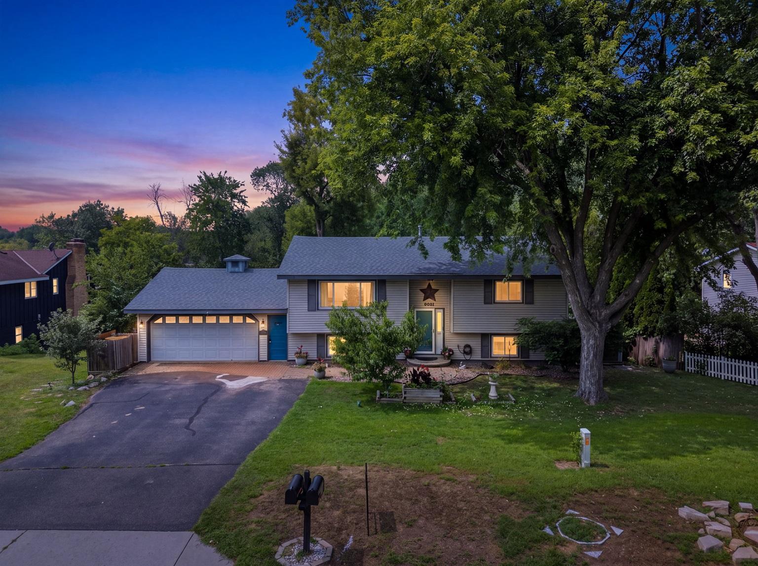1st image of 6441 Edgemont Blvd N, Minneapolis, MN 55428 | MLS# 7123127