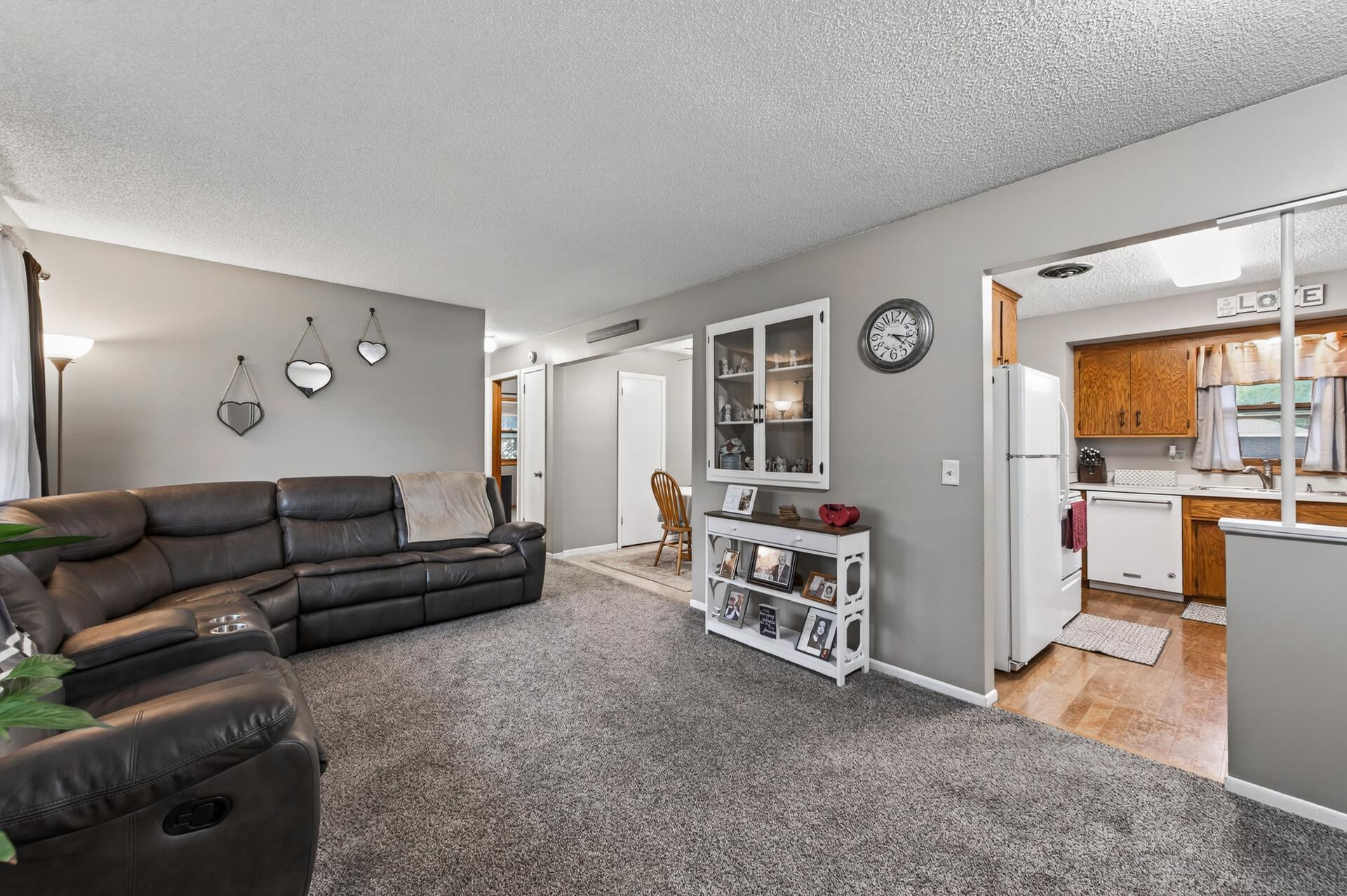 4th image of 601 Northdale Blvd Nw, Minneapolis, MN 55448 | MLS# 7123133