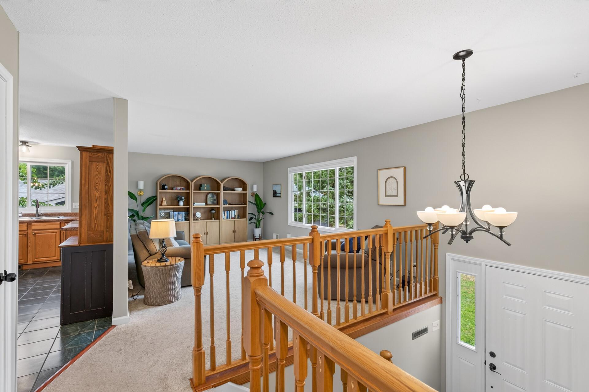 3rd image of 7433 Columbia Ct, Saint Paul, MN 55125 | MLS# 7123146