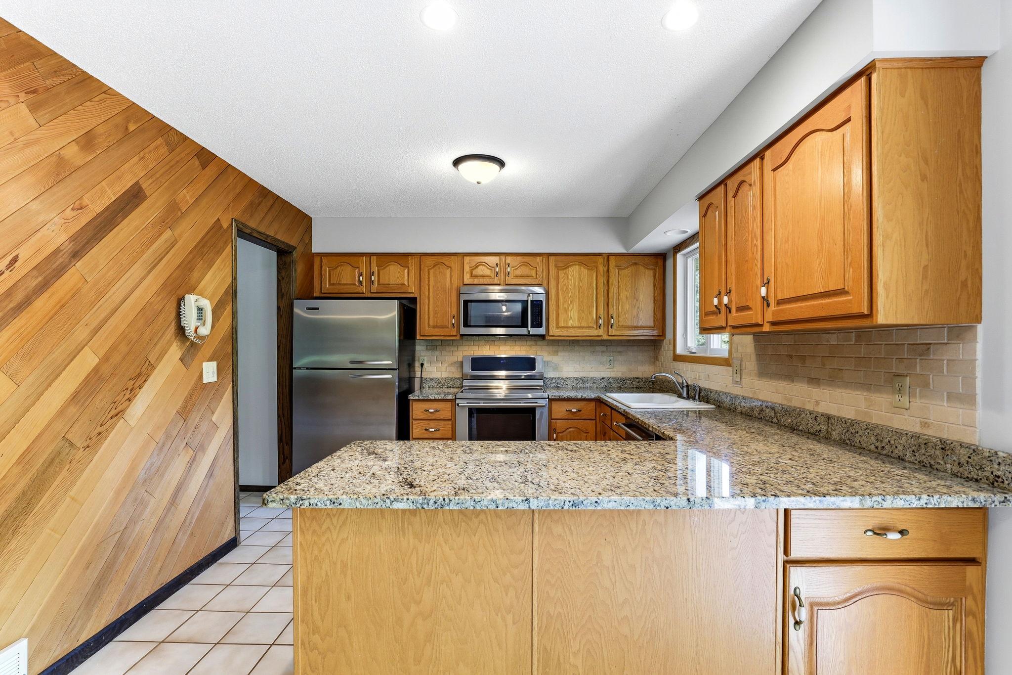 3rd image of 5760 131St St W, Saint Paul, MN 55124 | MLS# 7123147