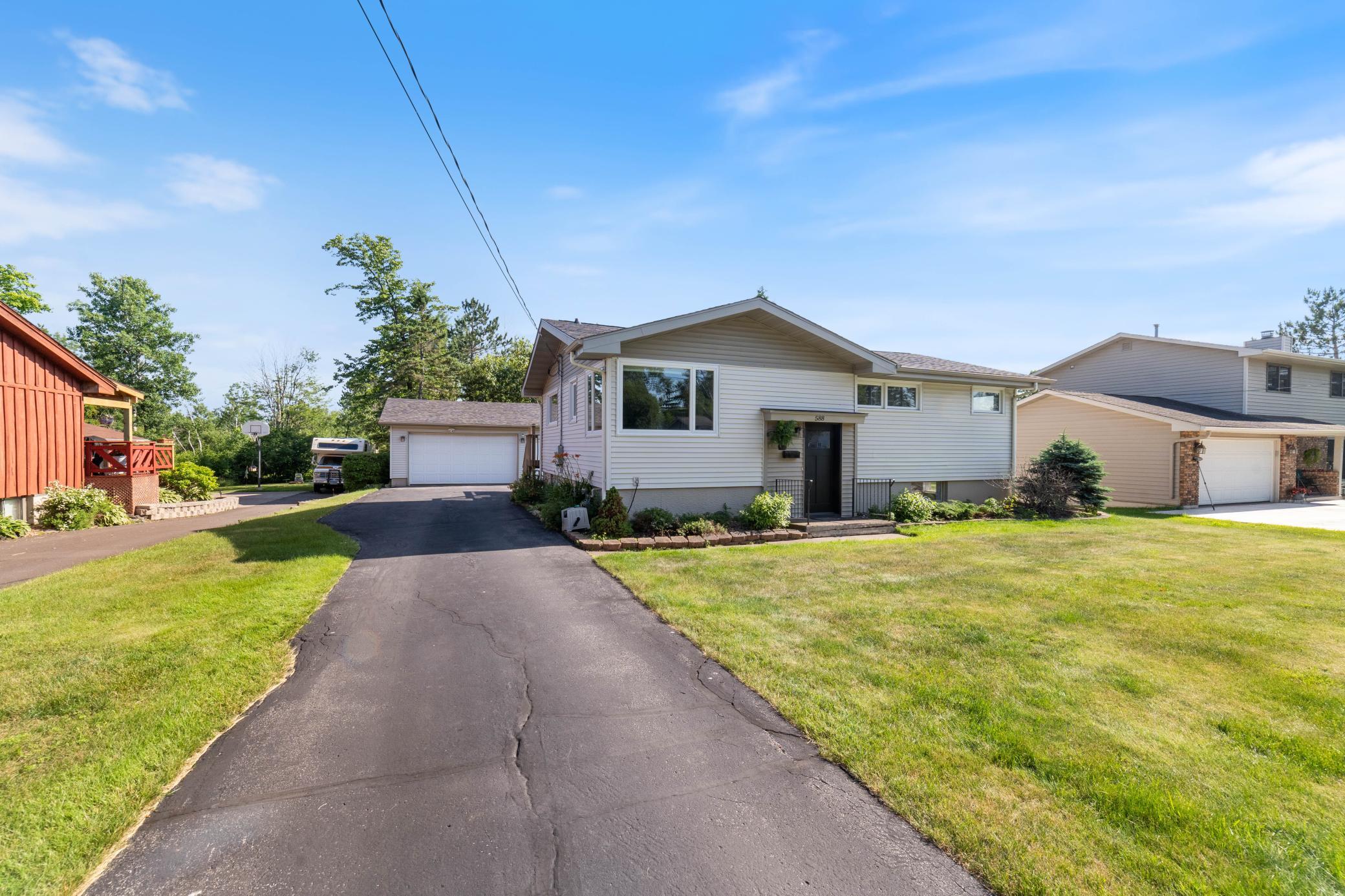 4th image of 588 W Winona St, Duluth, MN 55803 | MLS# 7123163