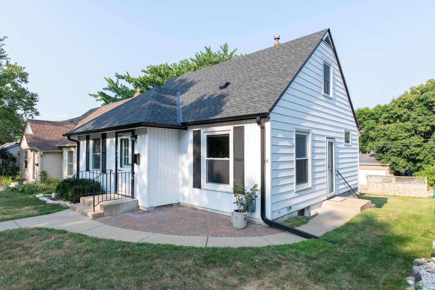 3rd image of 2821 Edgewood Ave S, Minneapolis, MN 55426 | MLS# 7123196