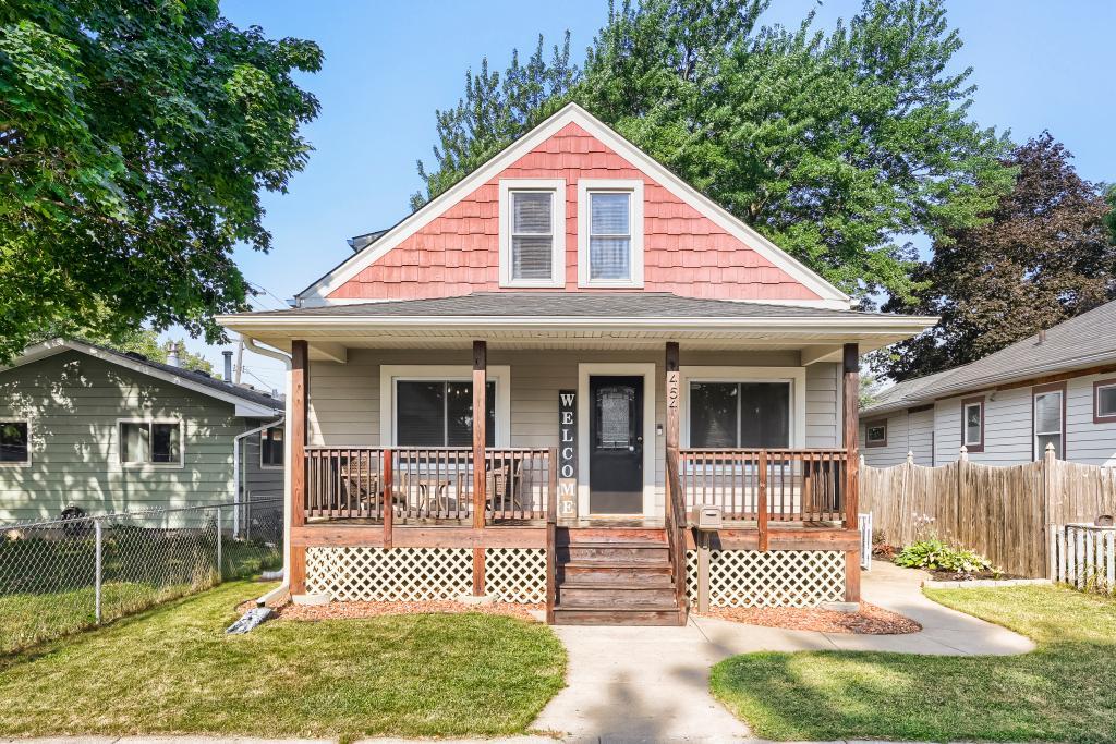 1st image of 454 4th Ave S, South Saint Paul, MN 55075 | MLS# 7123231